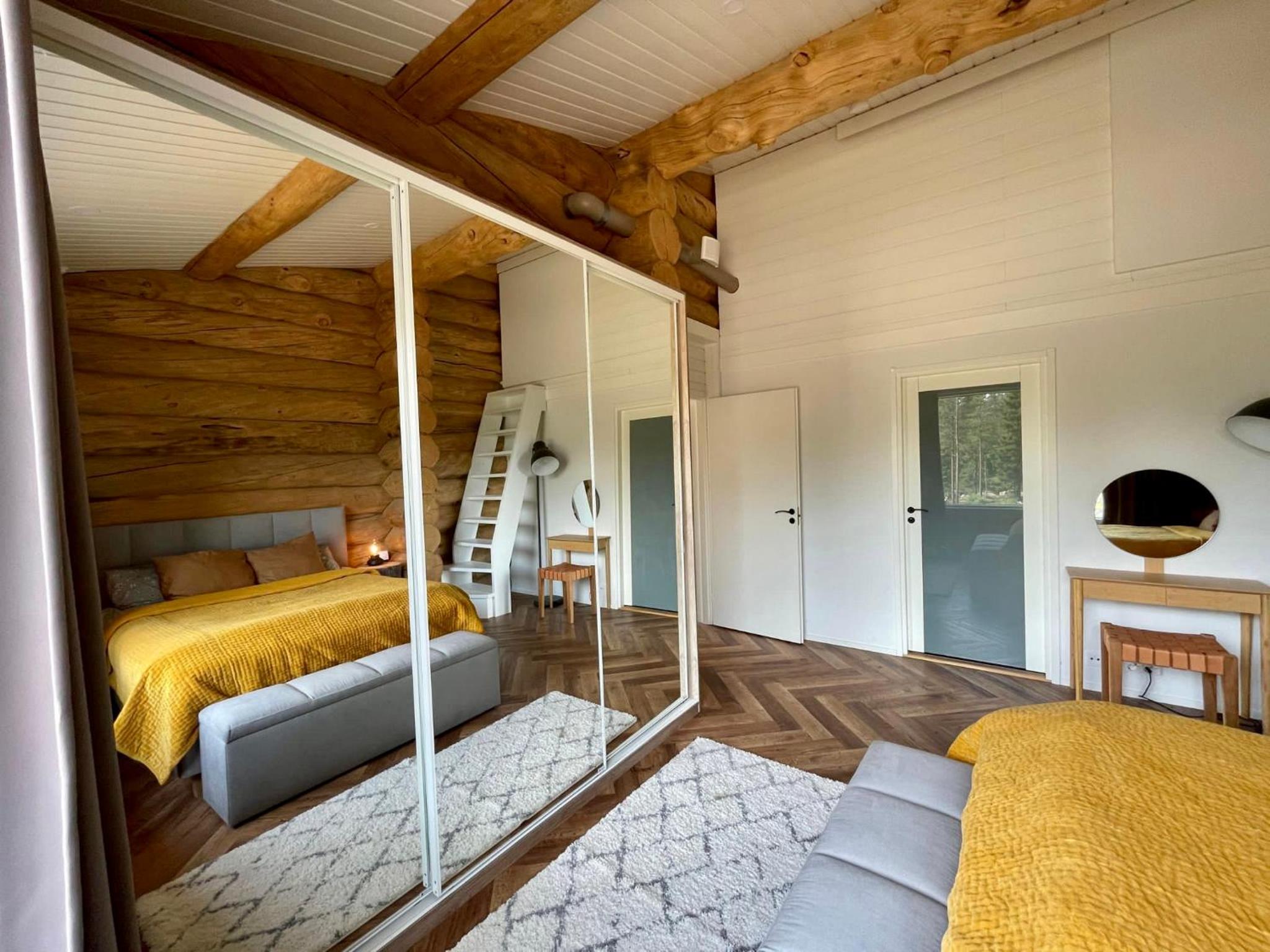 Luxury Log Villa by Invisible Forest Lodge