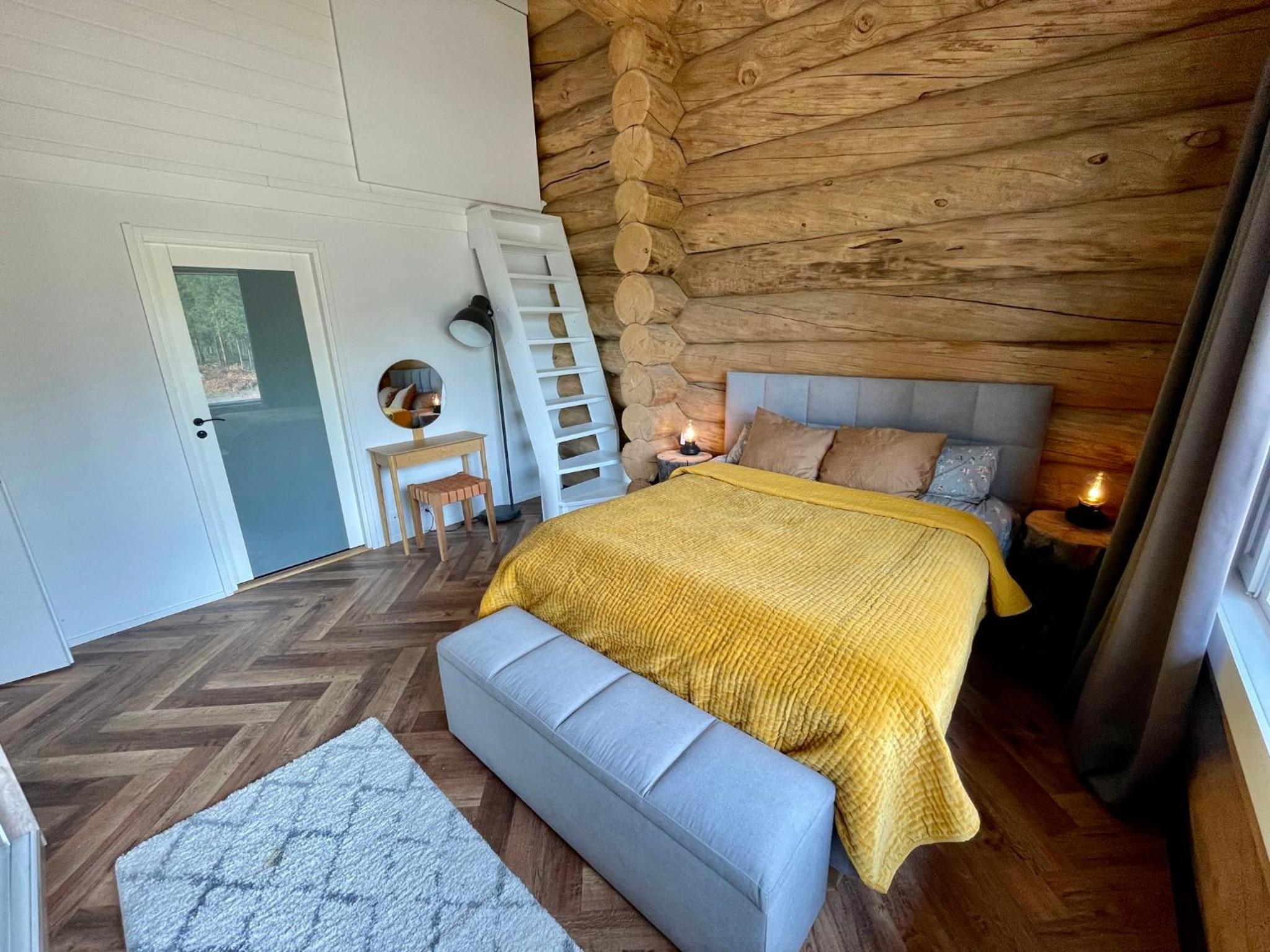 Luxury Log Villa by Invisible Forest Lodge