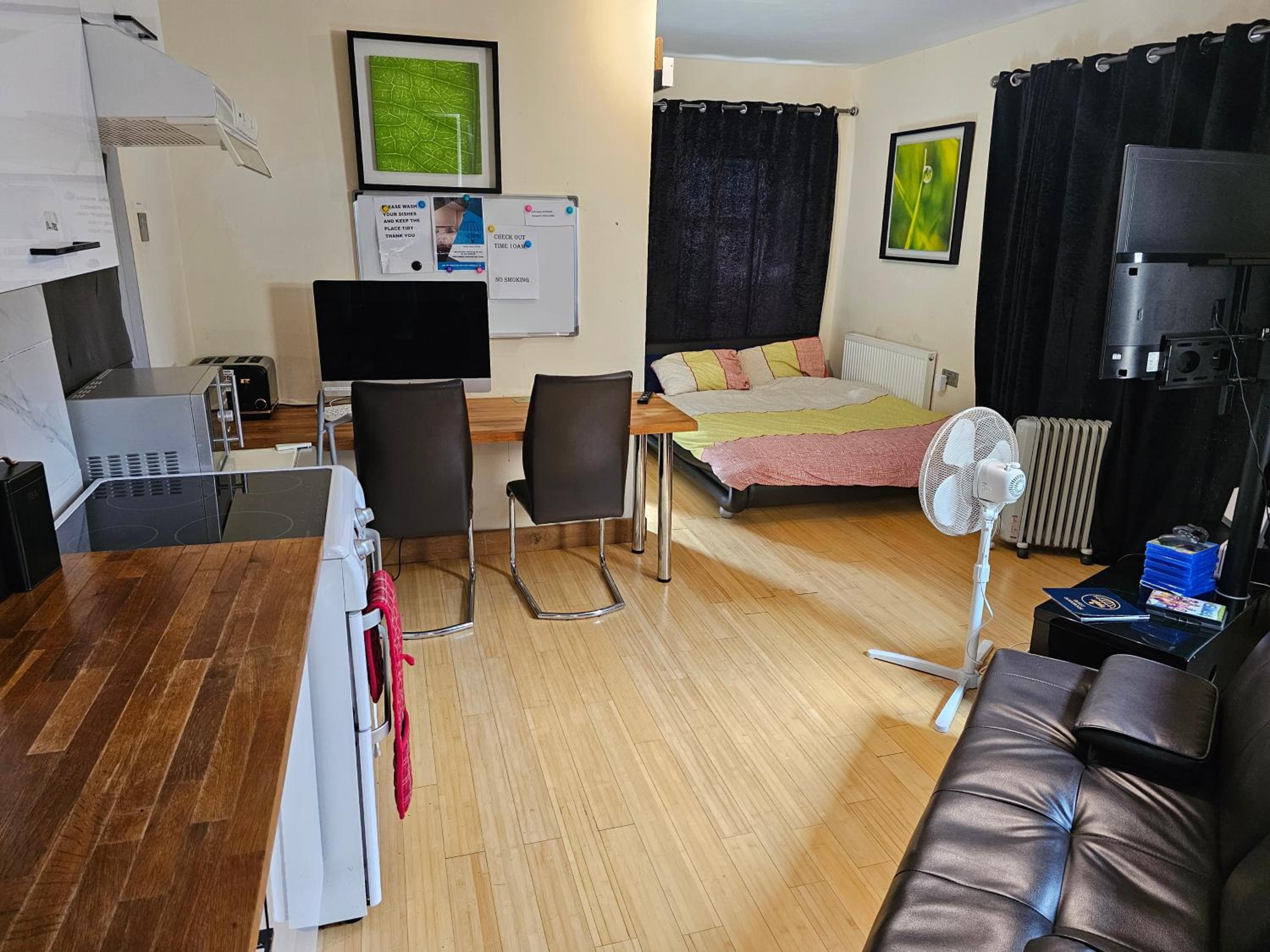 Umbrella Properties Private Apartment Birmingham view 2