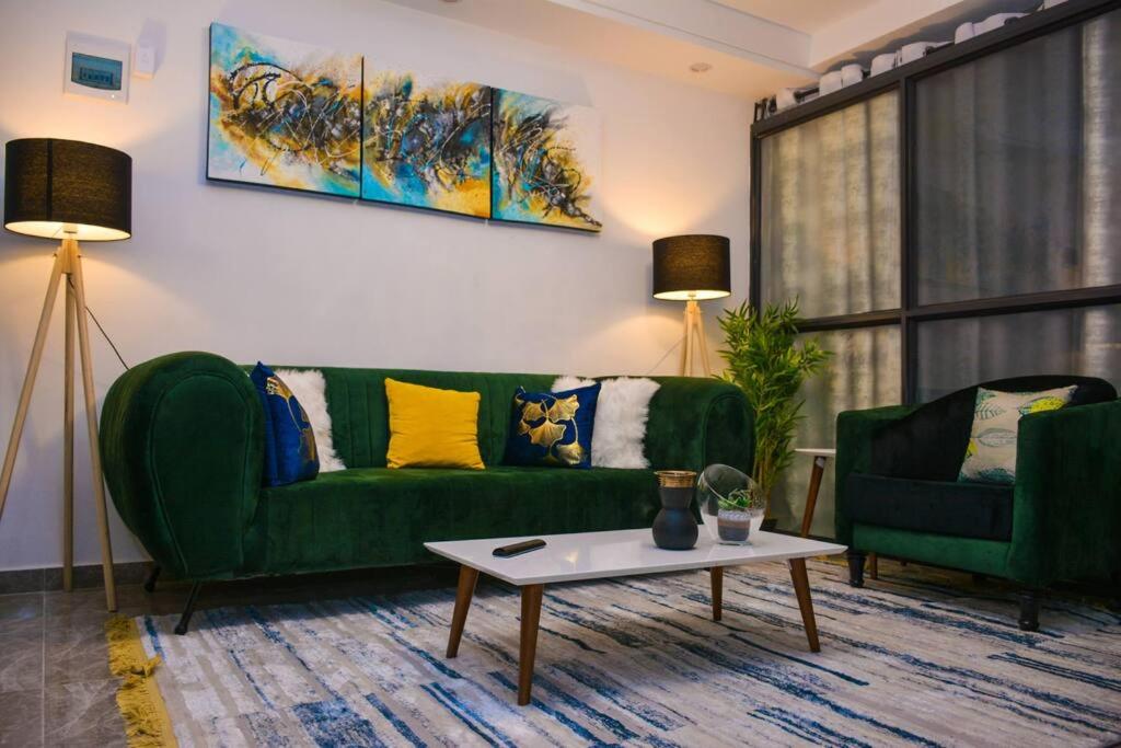 Lovely instantworthy Premier One Bedroom Apartment