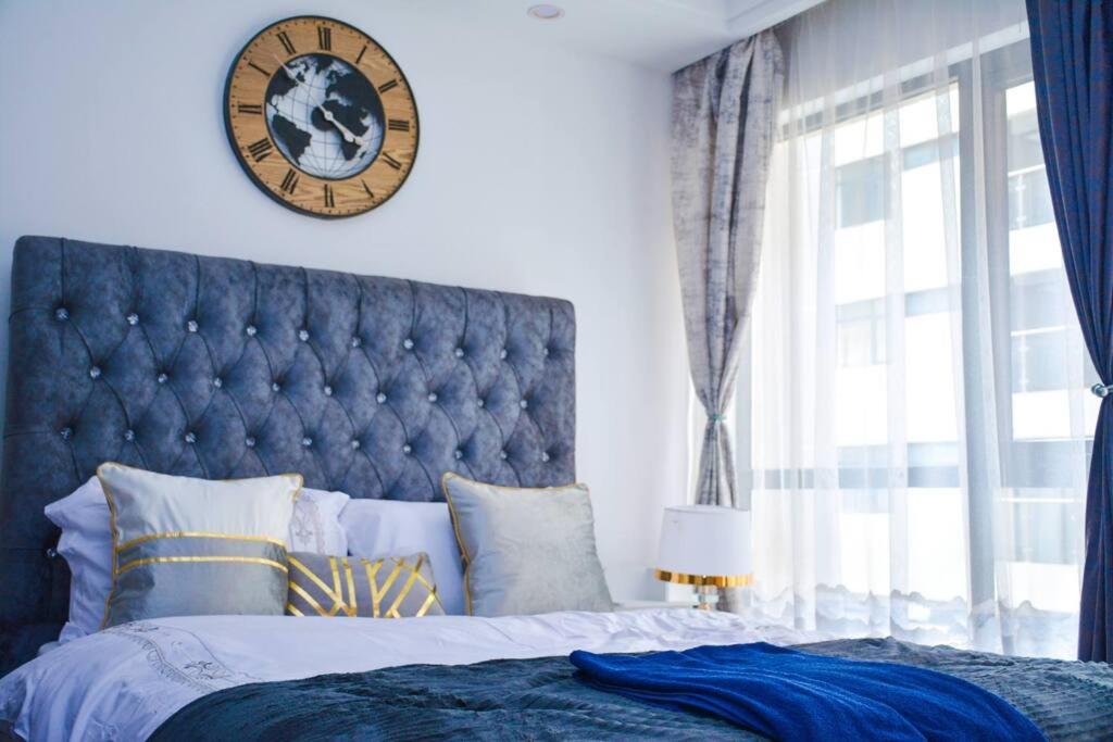 Lovely instantworthy Premier One Bedroom Apartment