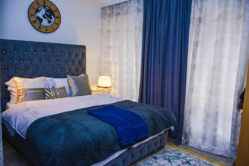 Lovely instantworthy Premier One Bedroom Apartment