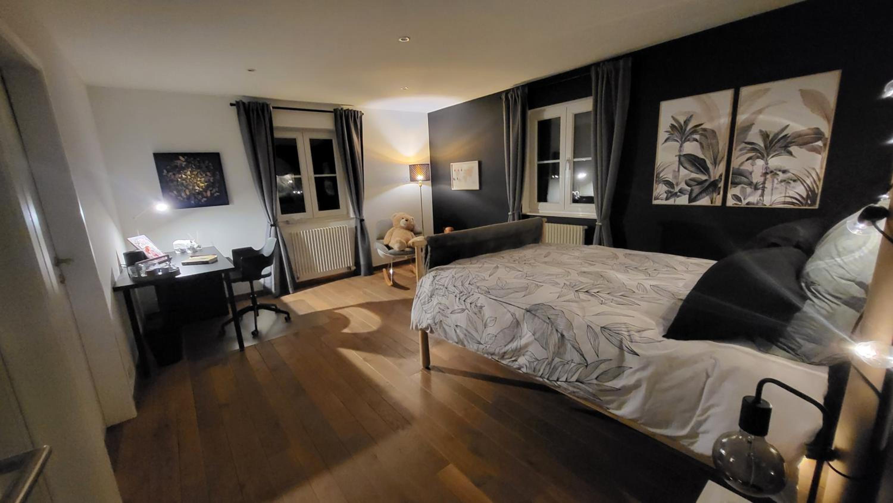 Sherlock's Home - Guest House