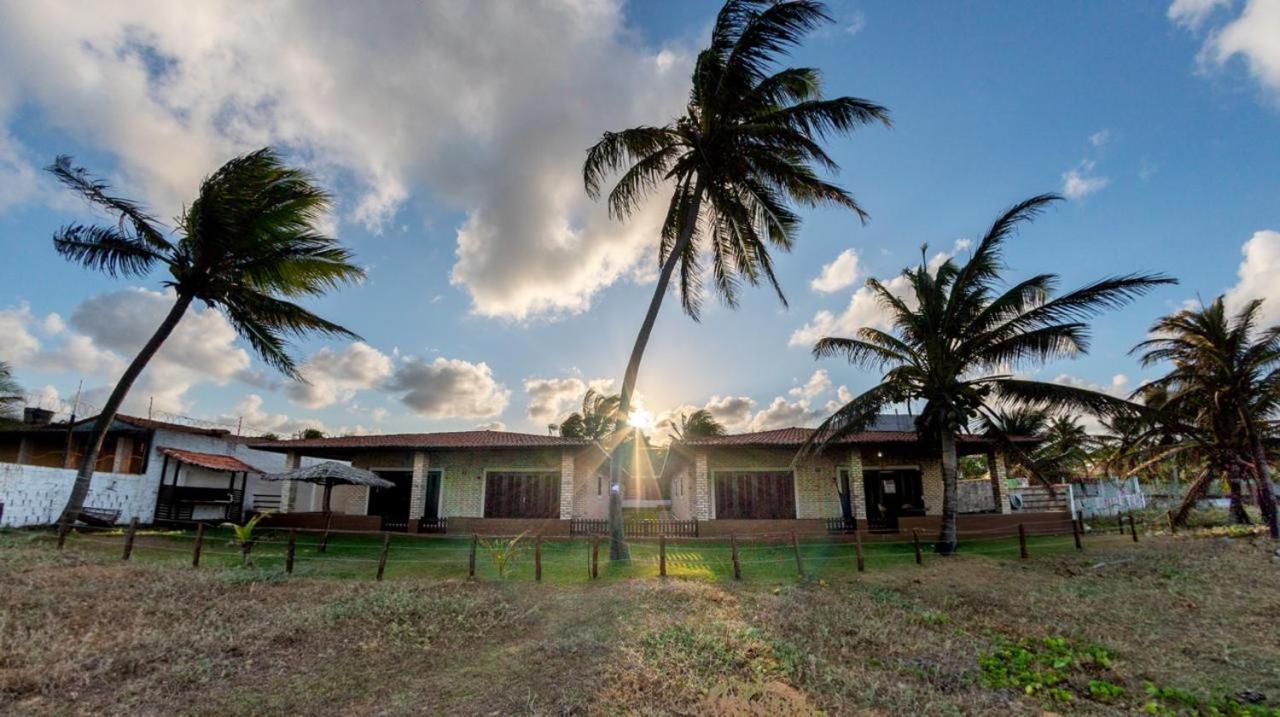 Condominio Praia Caraubas