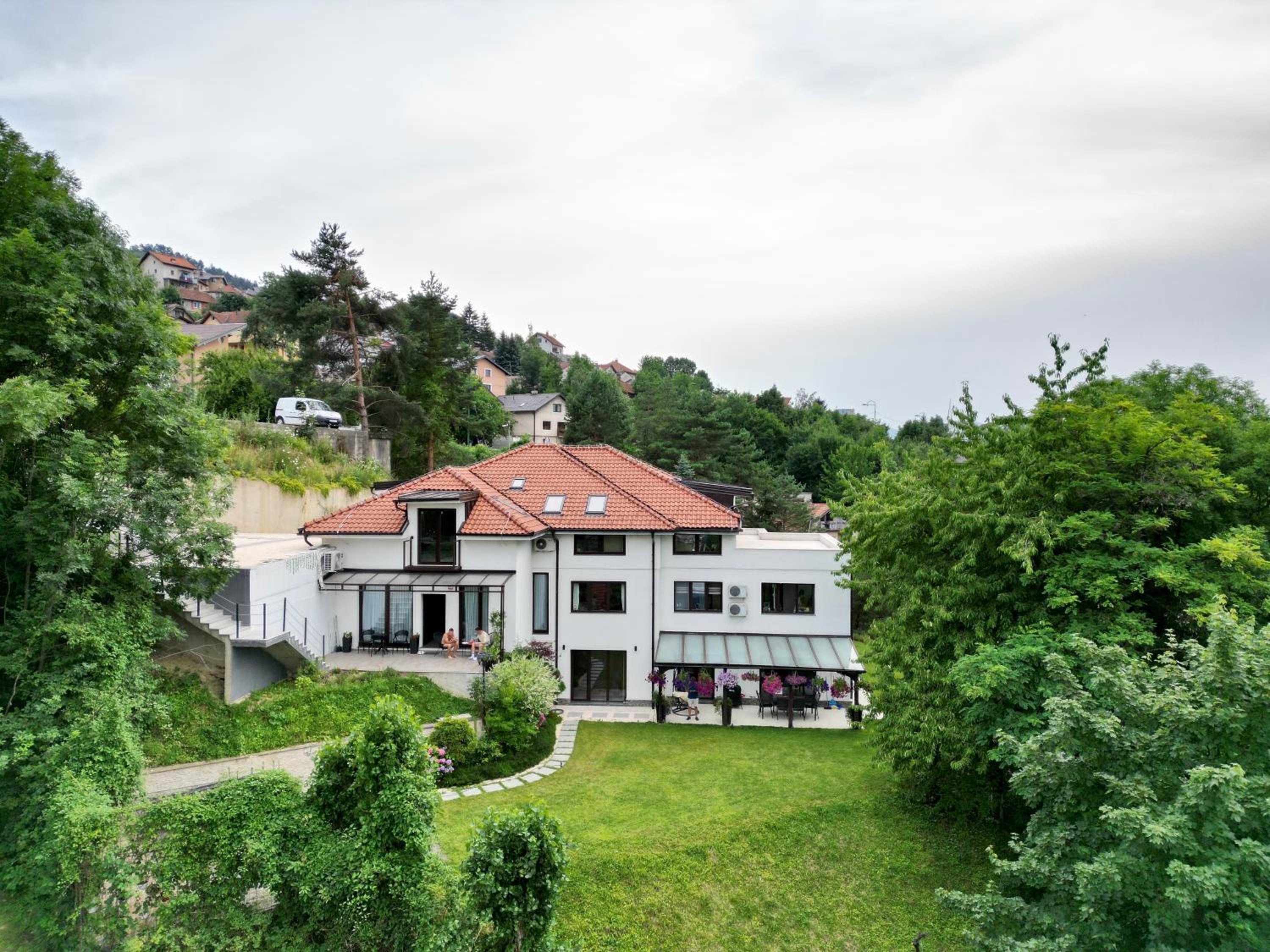 Residence 33