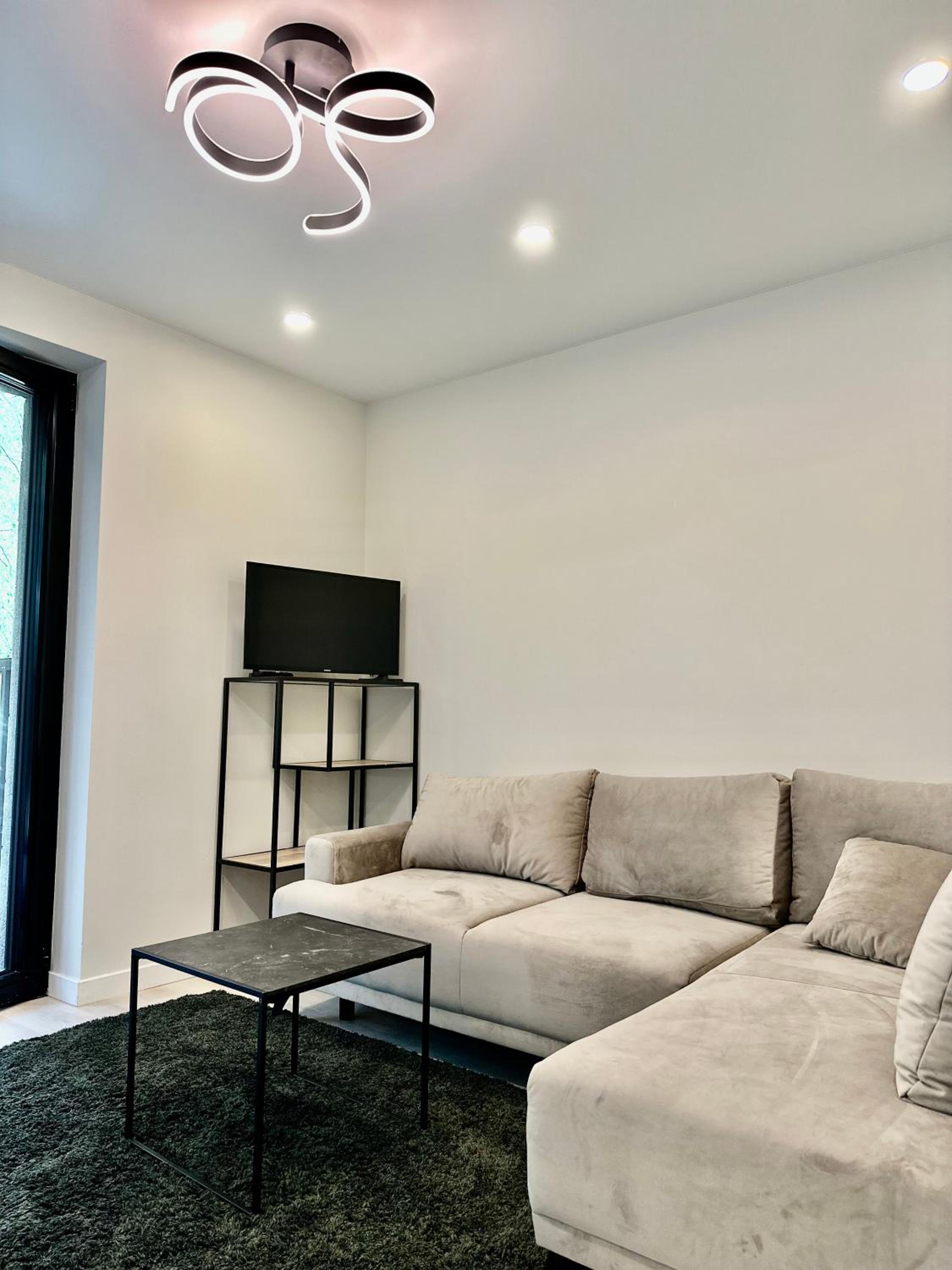 Green Leaf Apartment Vanagupe