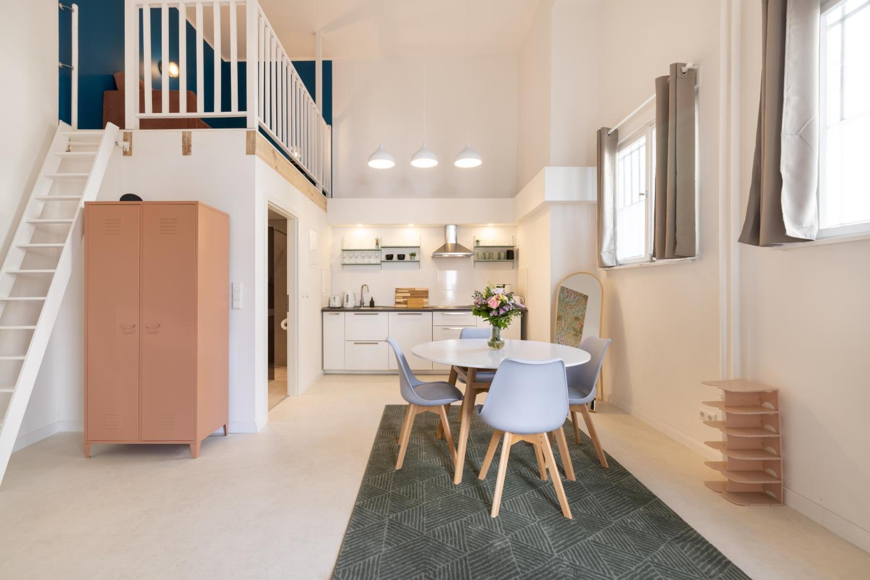 Great 1-room Loft