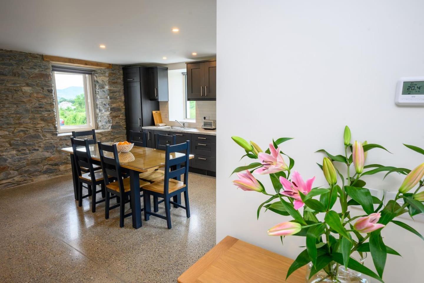 Killarney Old School Road sleeps 6 view 2