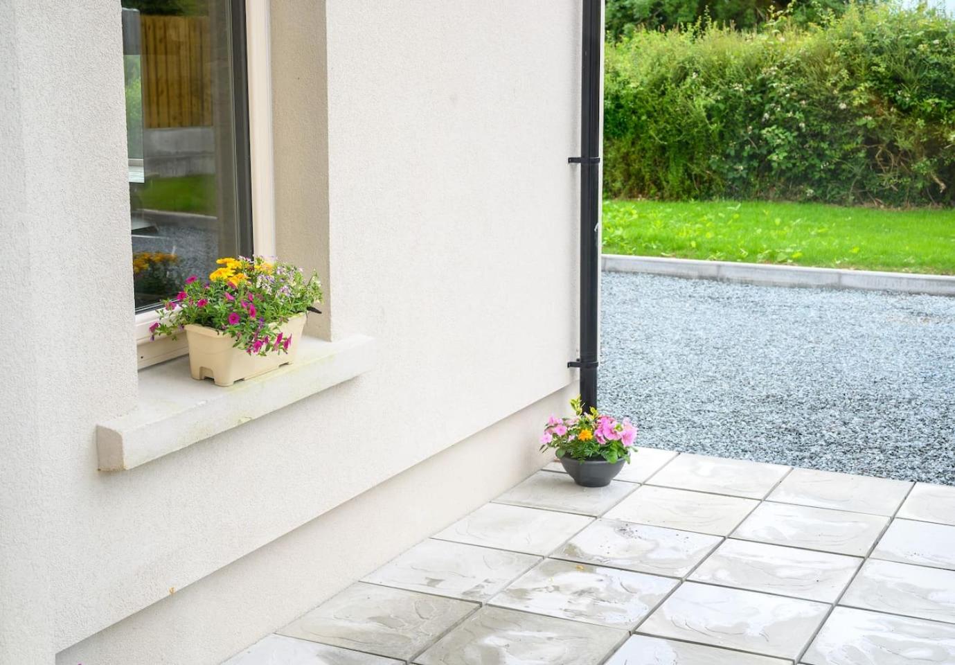 Killarney Old School Road sleeps 6 view 4