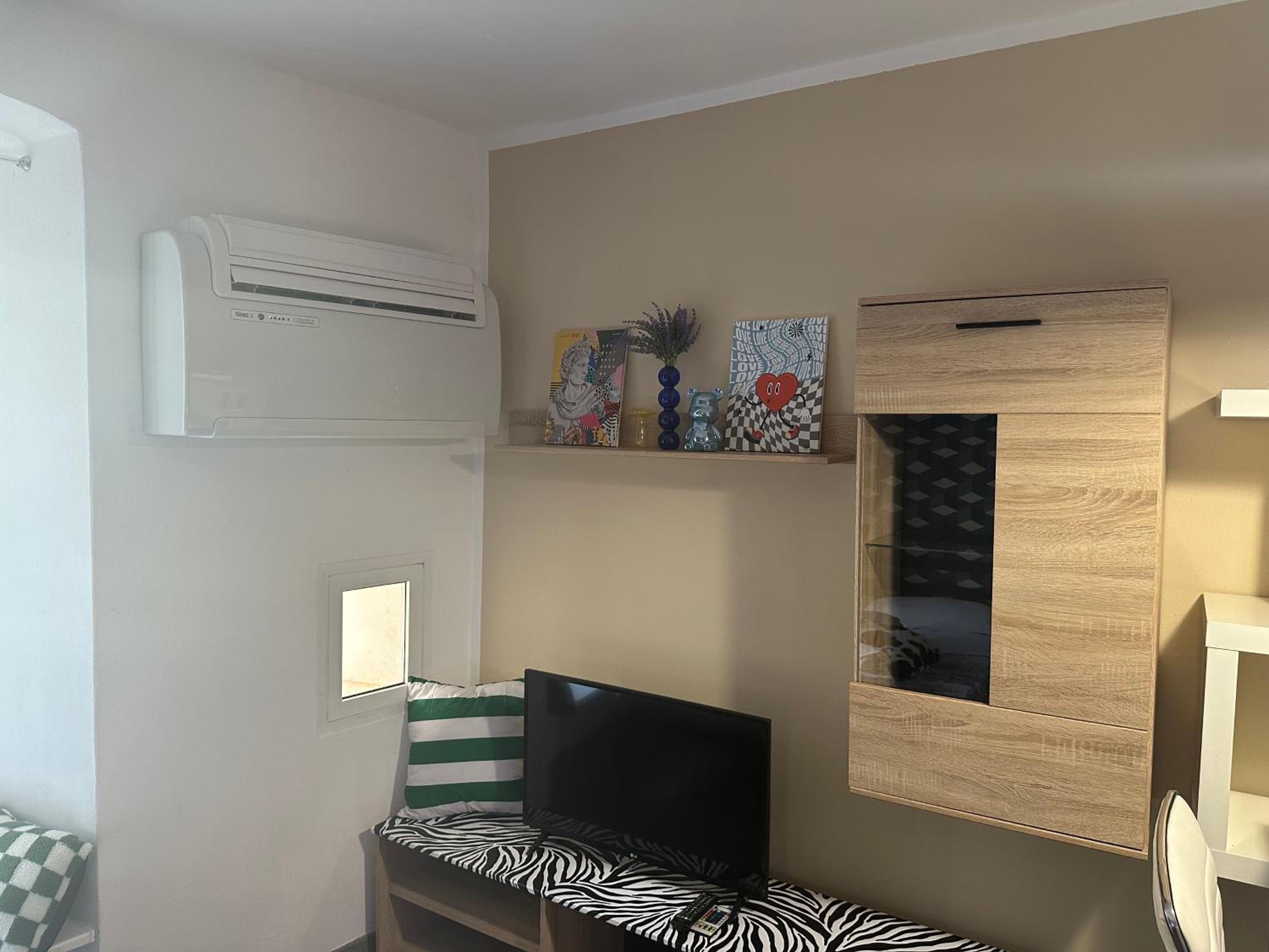FEEL - Vivid Apartment view 3