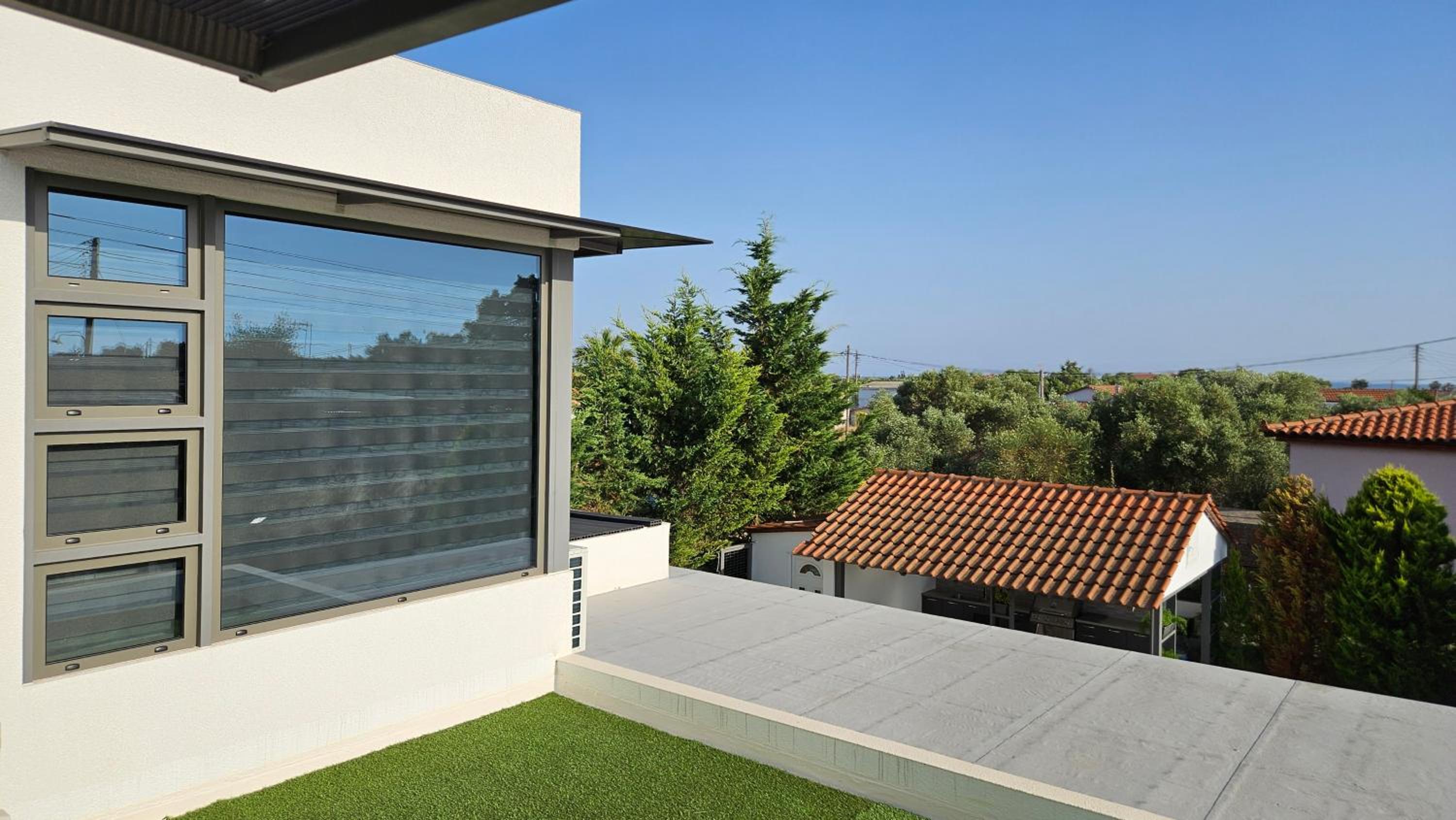 Modern Steel & Glass Smart house with home cinema view 5