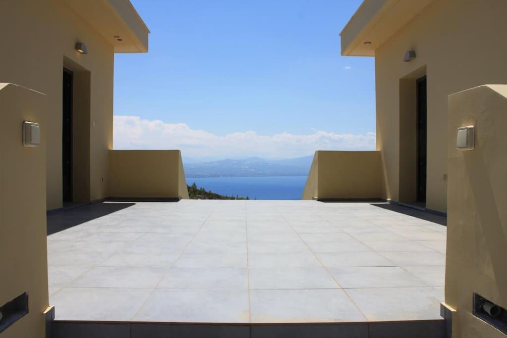 260sqm villa in Loutraki with a sea view