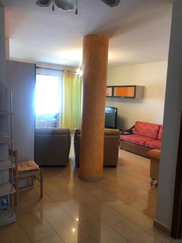 Lili's House Golem, Durres