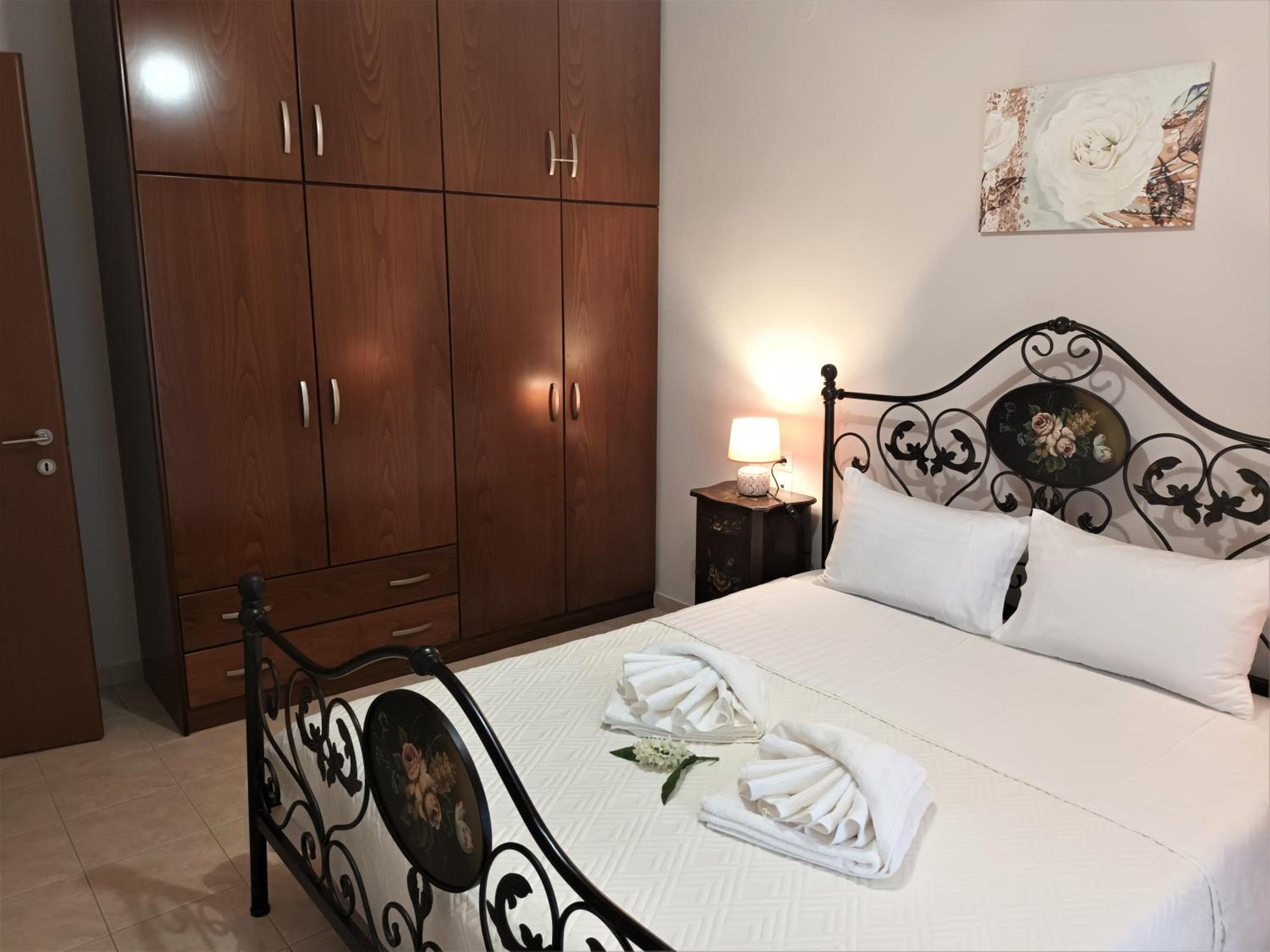 ZENIA Pelion garden house view 2