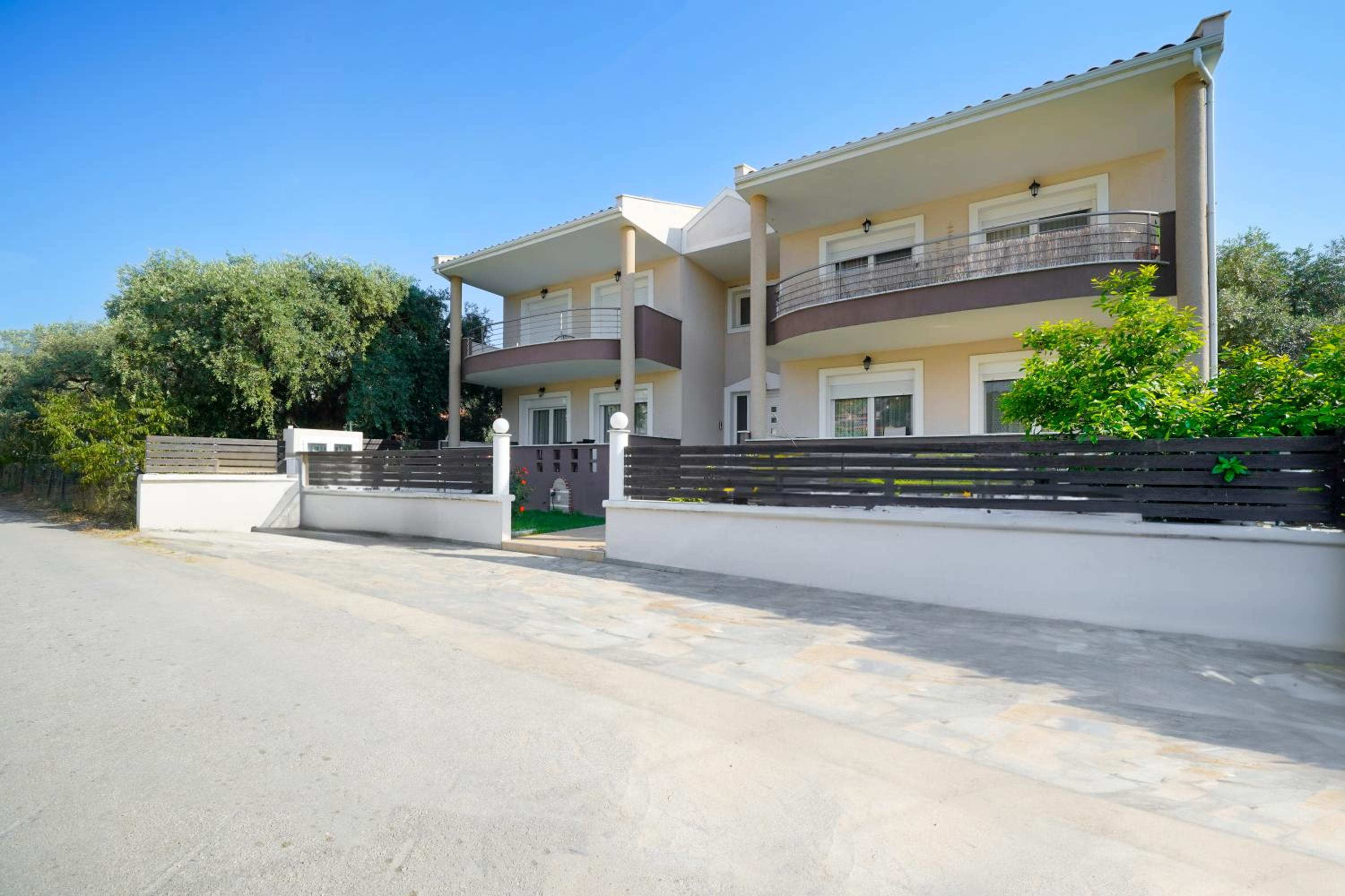 Nefeli Fresh guesthouses by Del Mare view 5