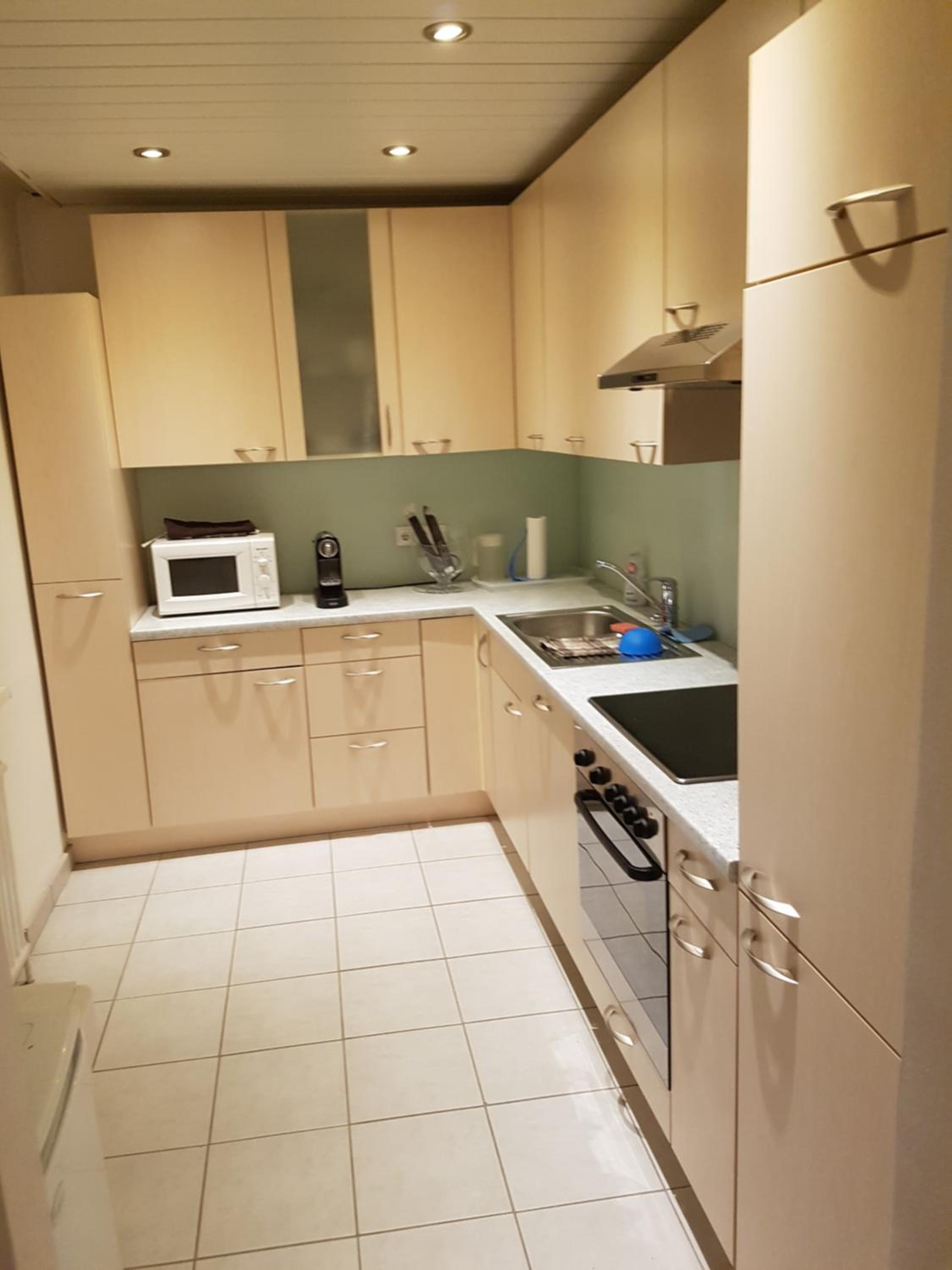Esslinger Hauptstr Spacious apartment with loggia