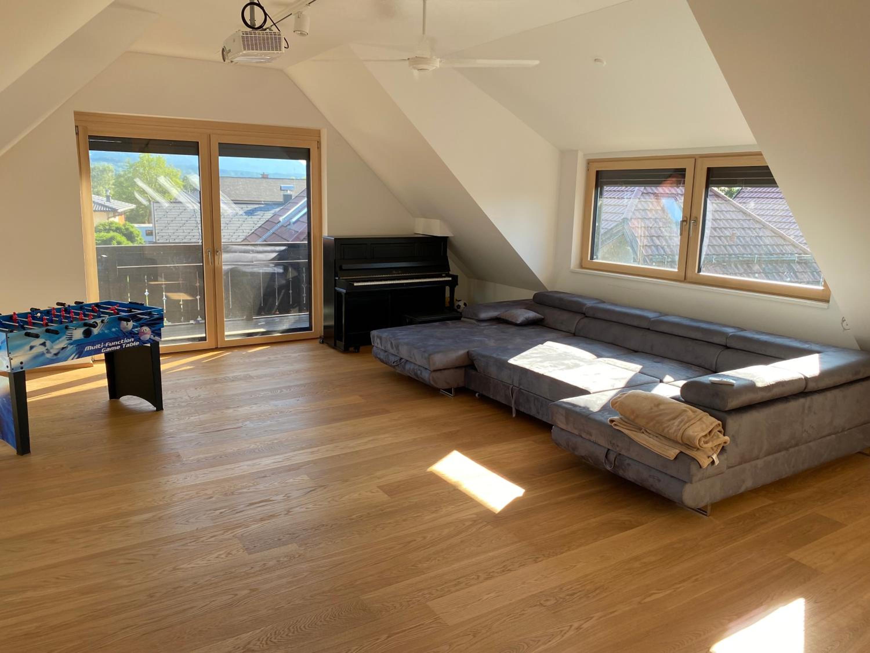 NICHT MEHR VERFÜGBAR Salzburg-Loft im Stadtteil Leopoldskron-Moos 120qm mit Balkon & Untersbergblick