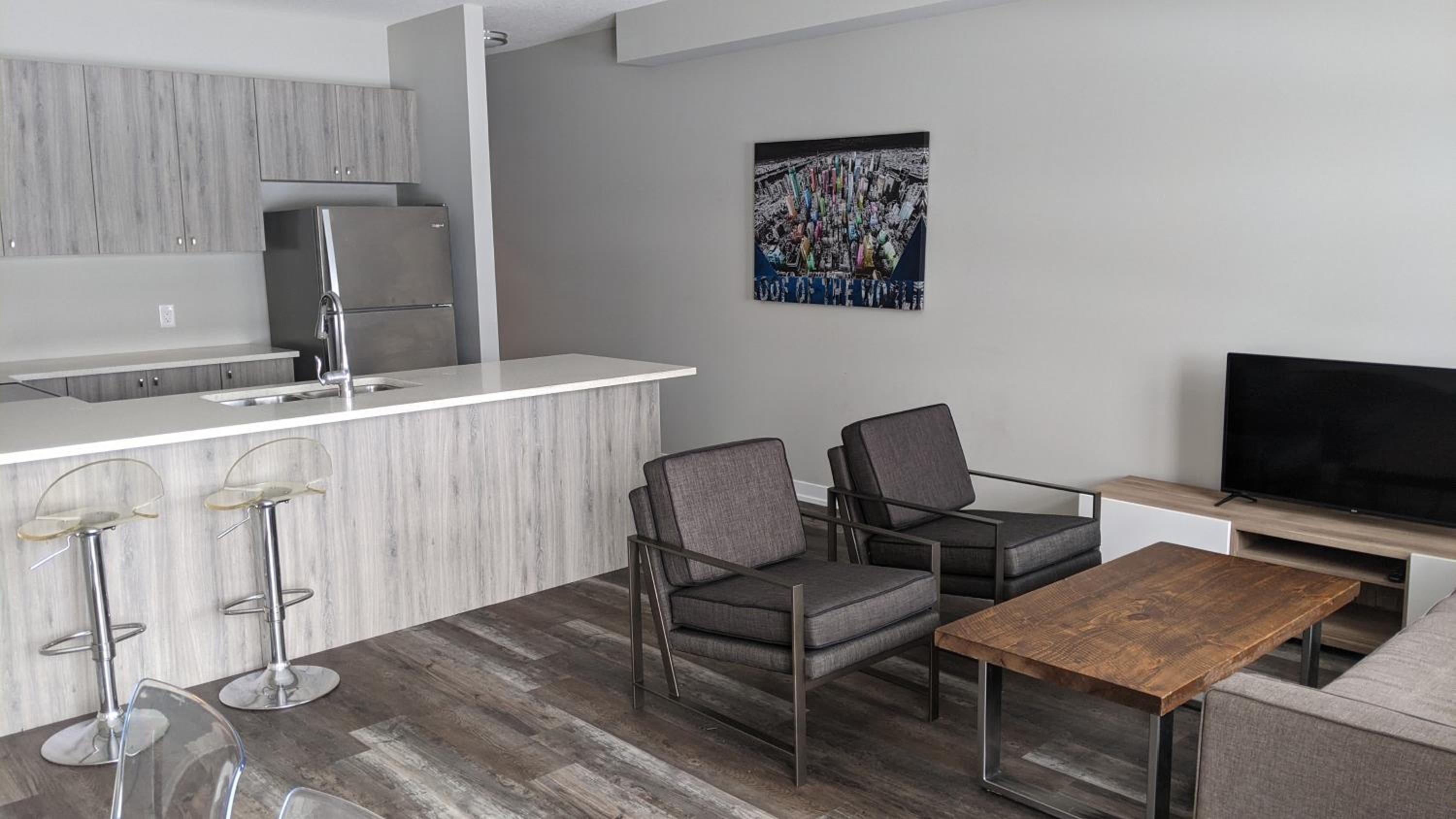 Kitchener Vacations - Boardwalk Homes - Executive Townhomes - Property Image 2