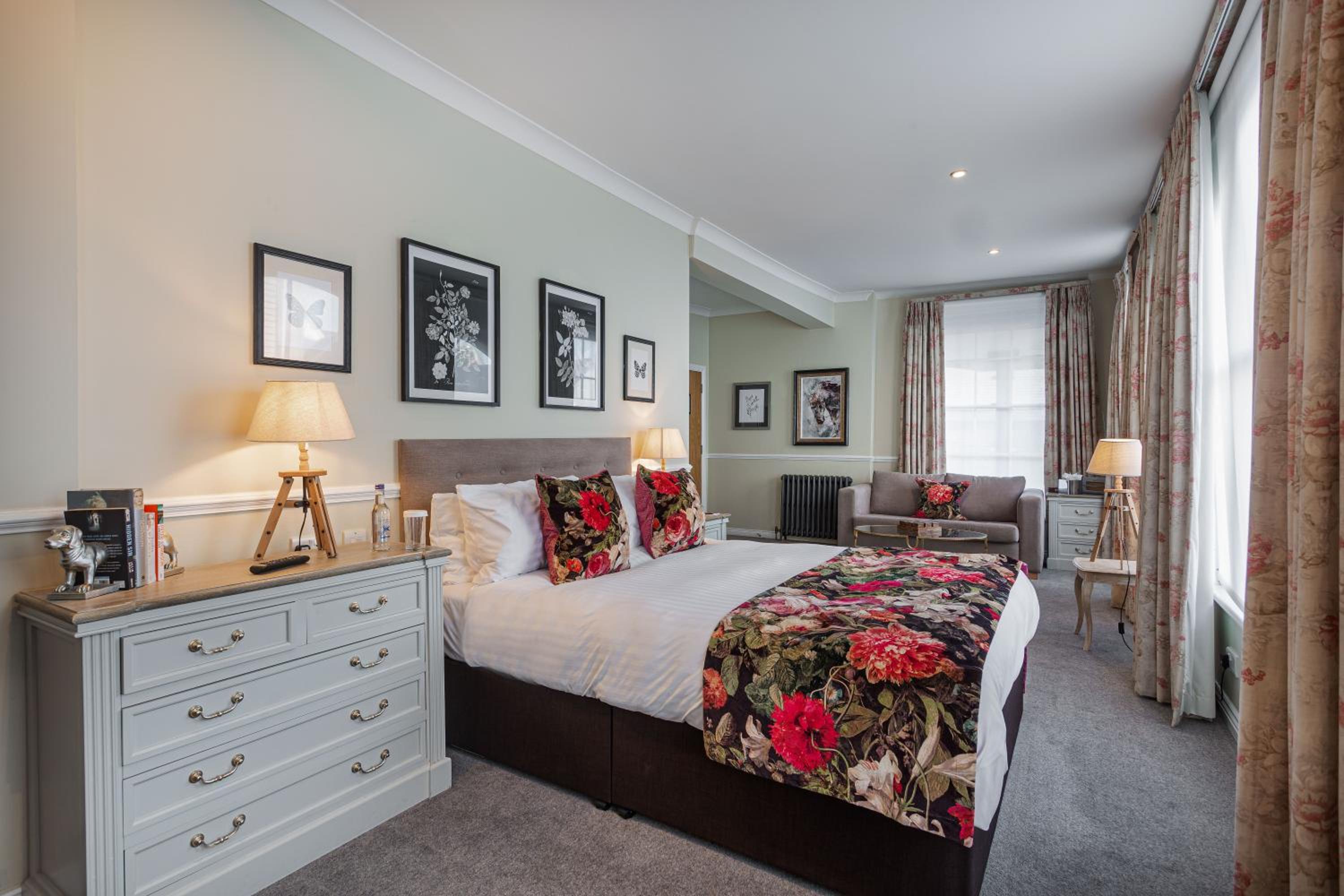 Romsey Vacations - The White Horse Hotel, Romsey, Hampshire - Property Image 3
