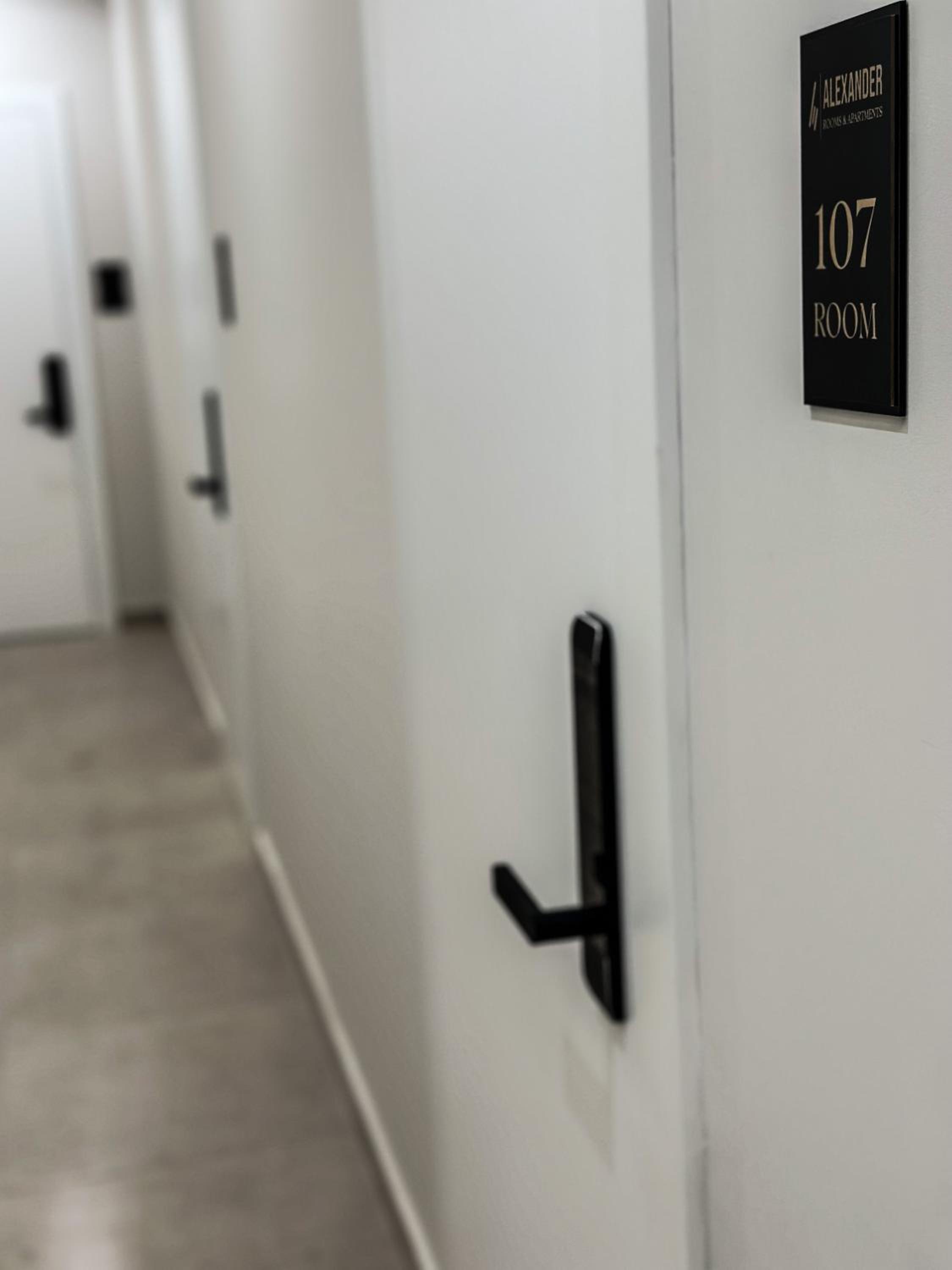 ALEXANDER Rooms & Apartments