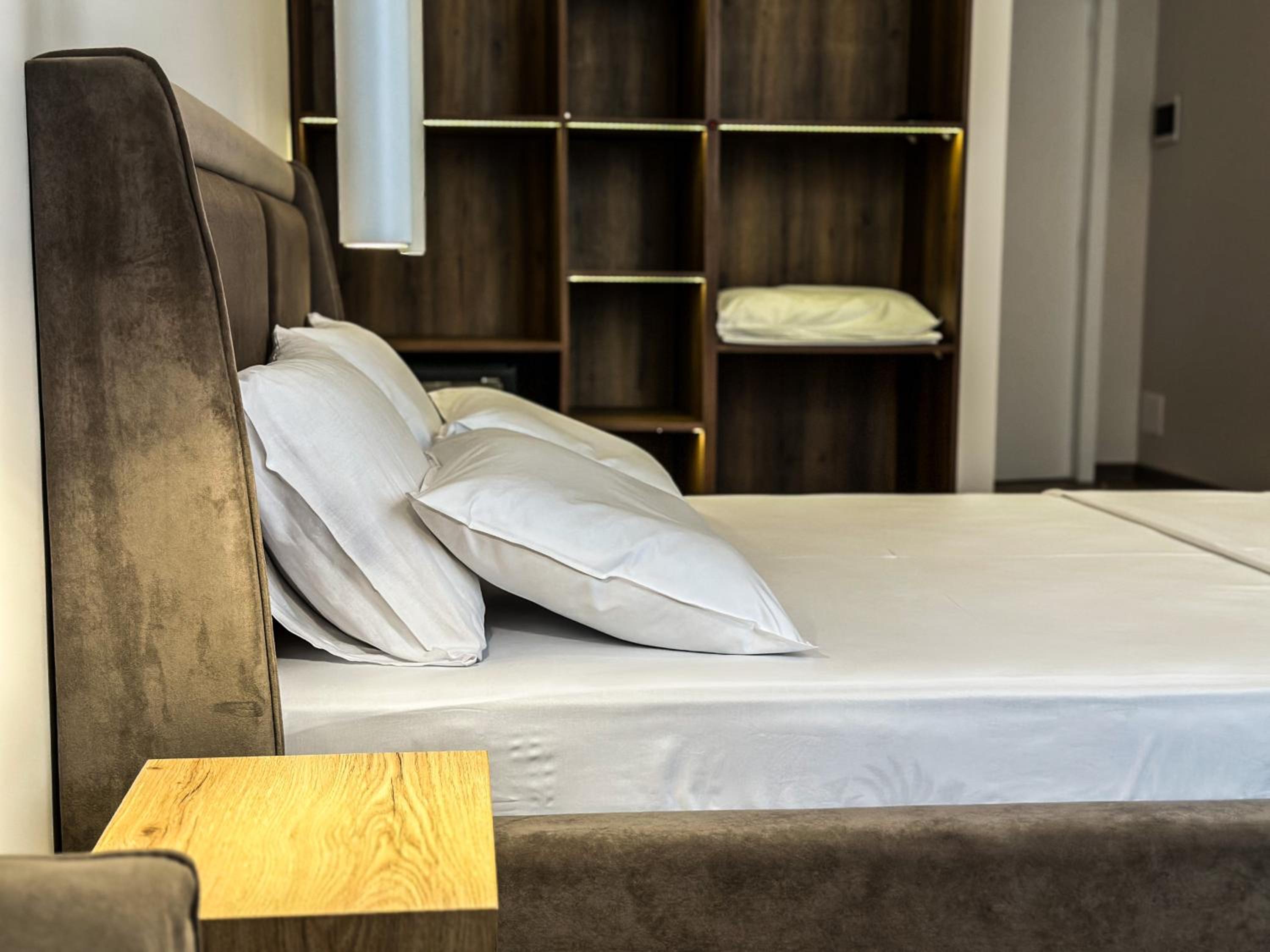 ALEXANDER Rooms & Apartments