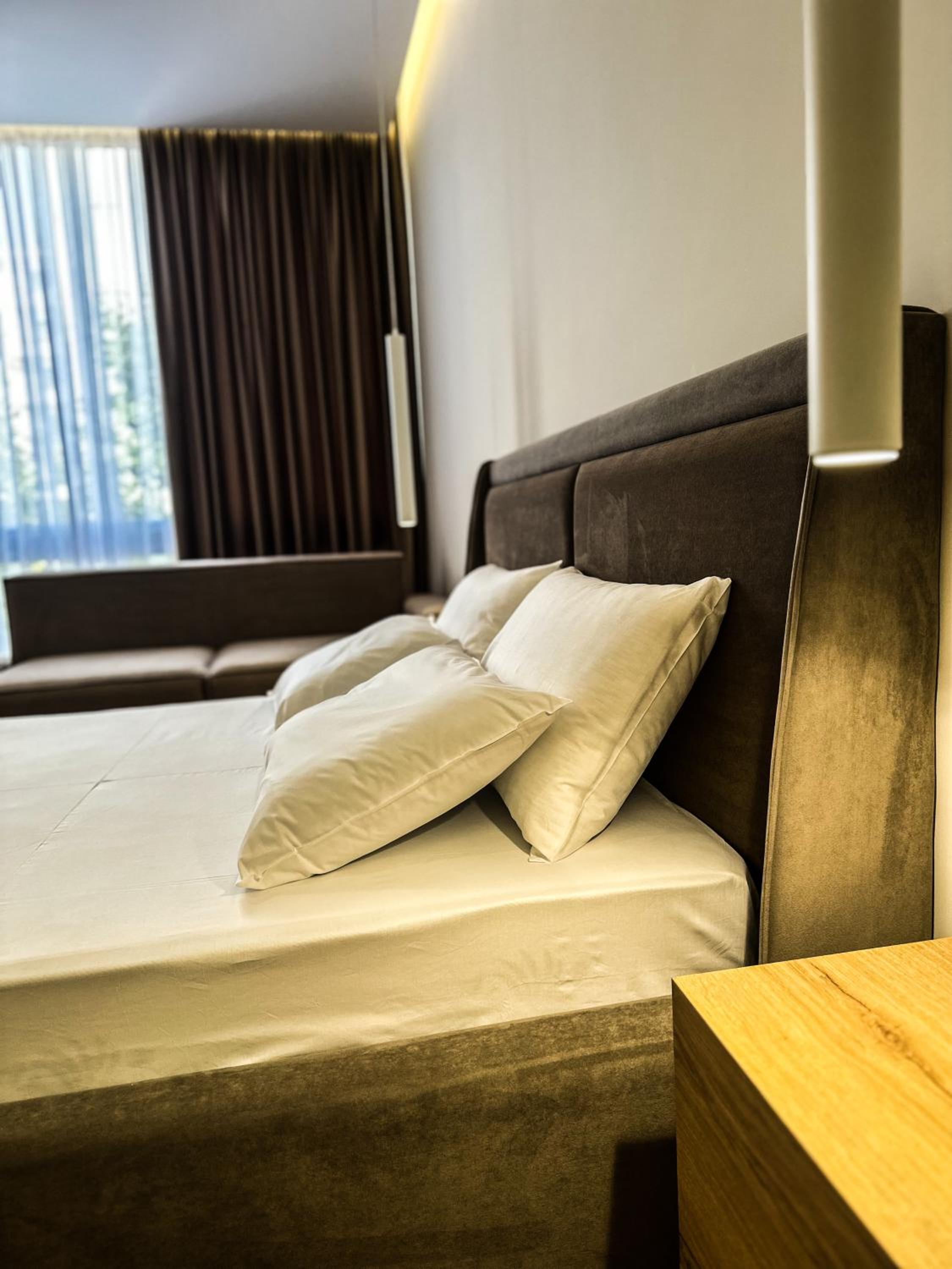 ALEXANDER Rooms & Apartments