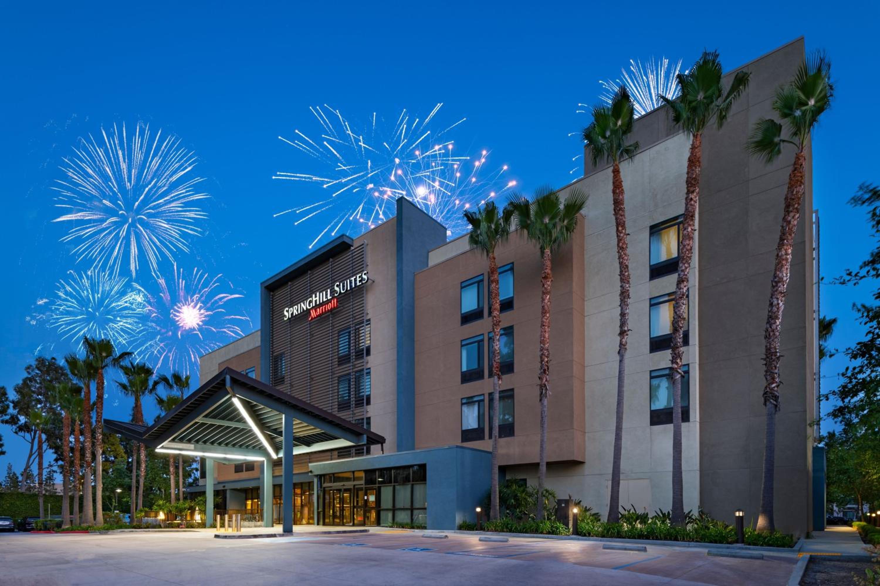 Hotel Springhill Suites by Marriott Anaheim Maingate - Image 1