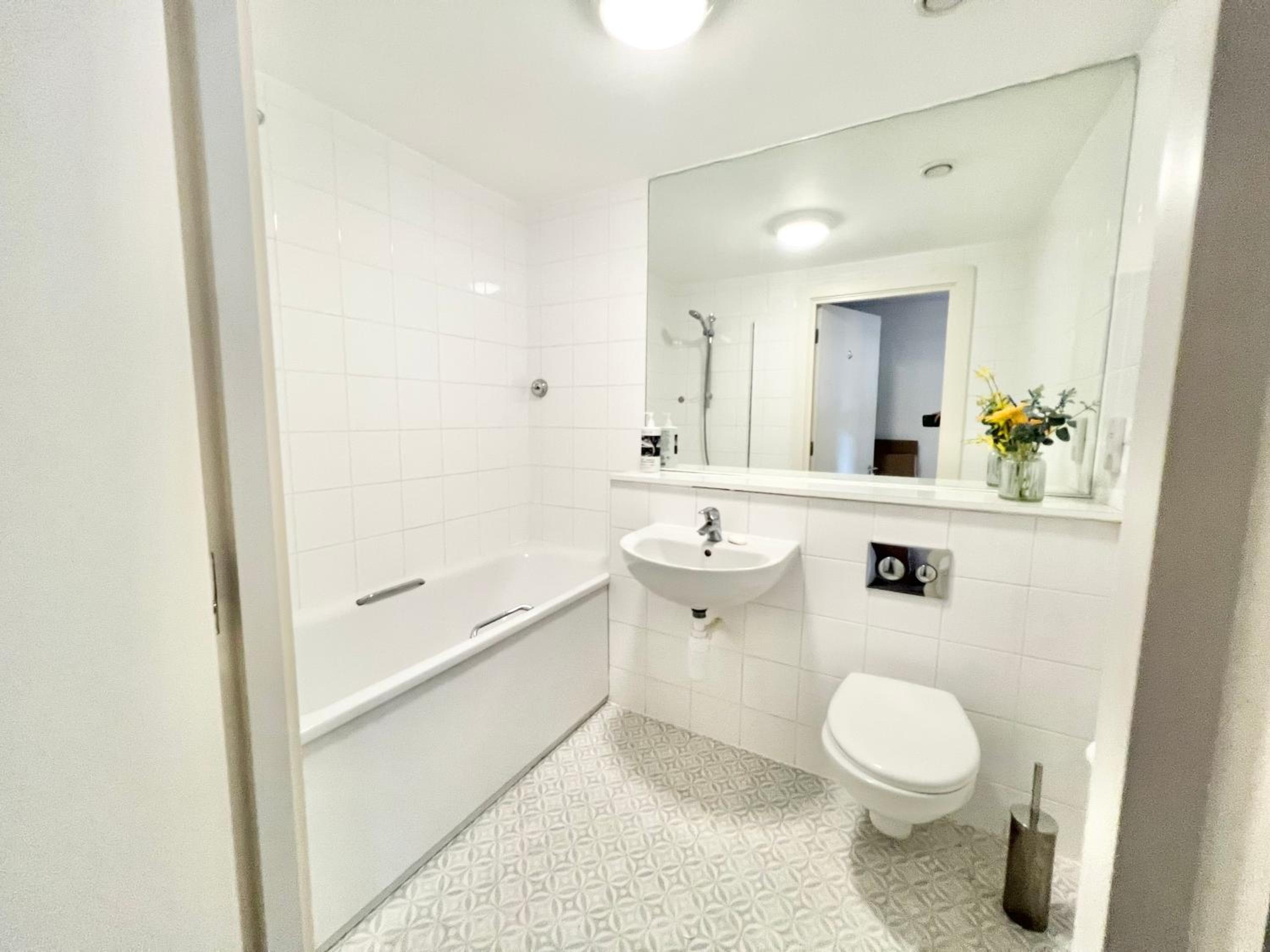 Central London skyline view highest floor service apartment