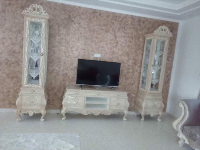 Zayneb'S home