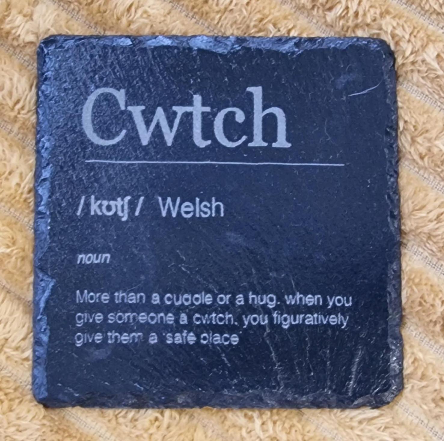 Cwtch Holiday Retreat, White Horse view 2