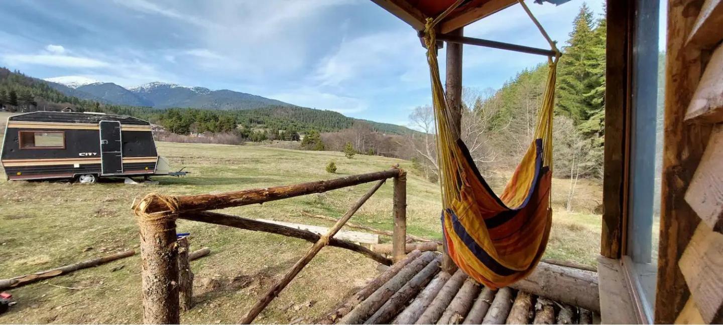 Unique off-grid cabin in raw nature: Bucephalus