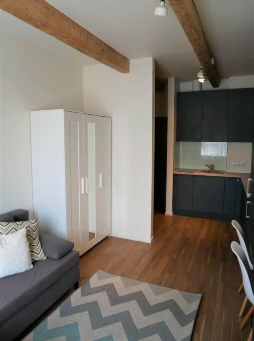 Lovely 1-bedroom condo view 5