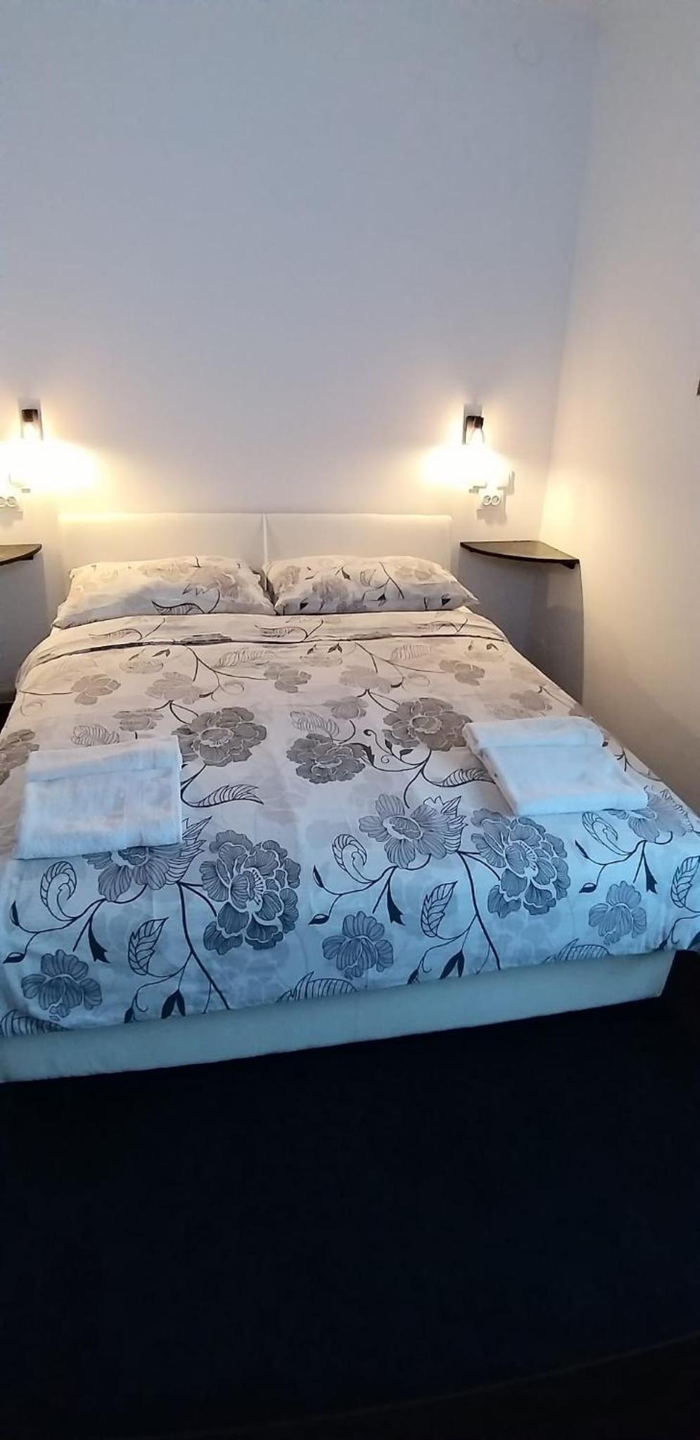TOMISLAV en Zagreb — bedroom
