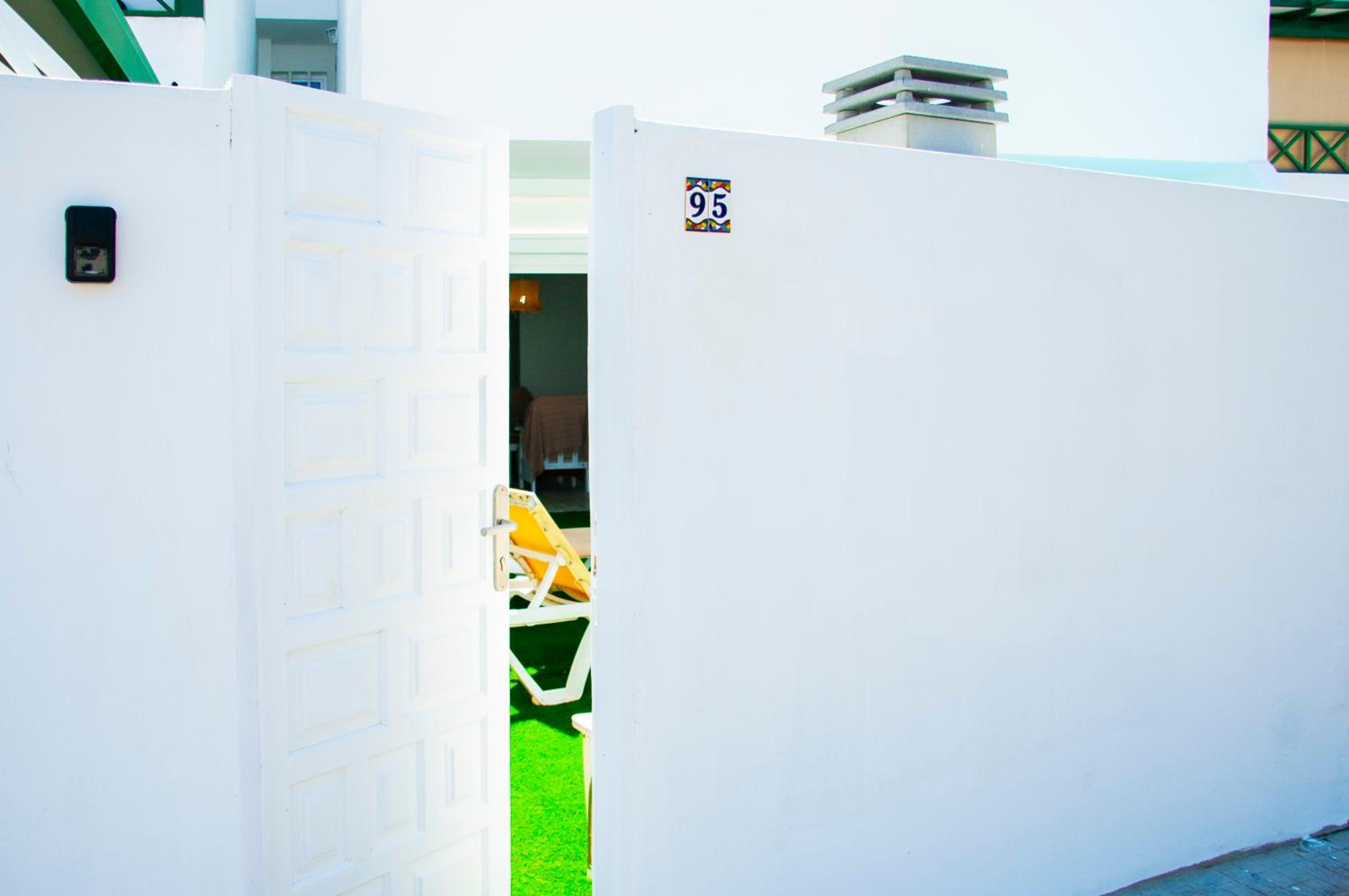 Vibesol Pool Heated House
