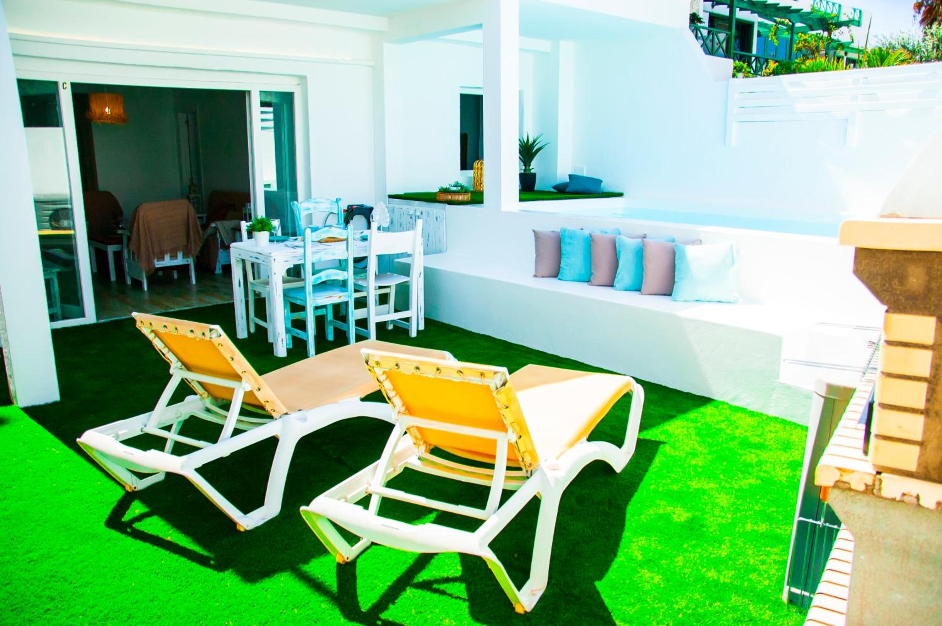 Vibesol Pool Heated House