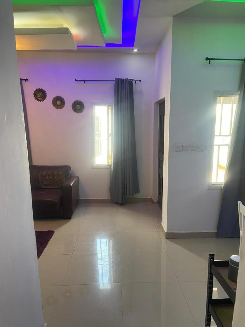 Rahims 3 Bed Bungalow - Dalaba view 5