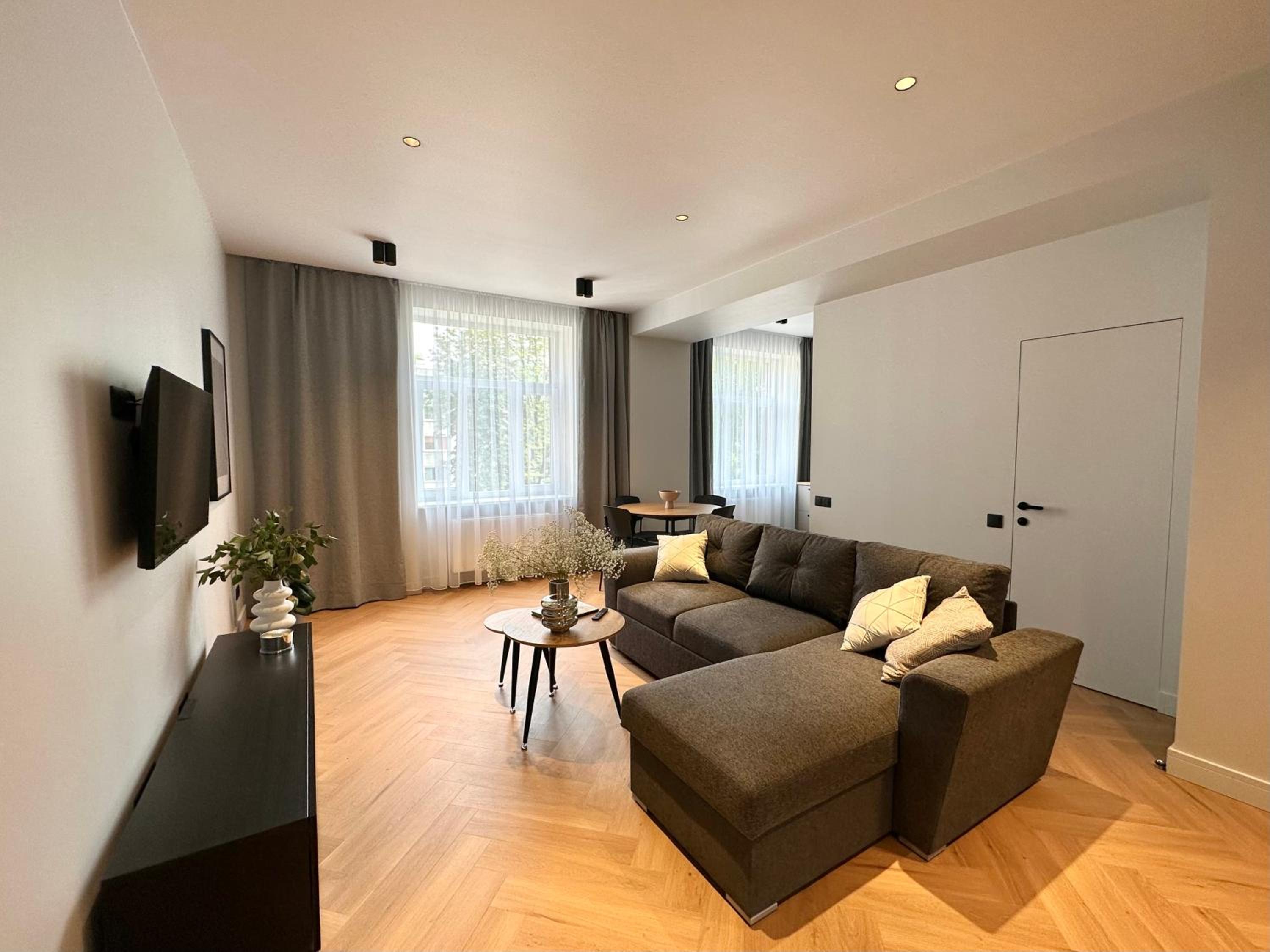 Silver Apartment