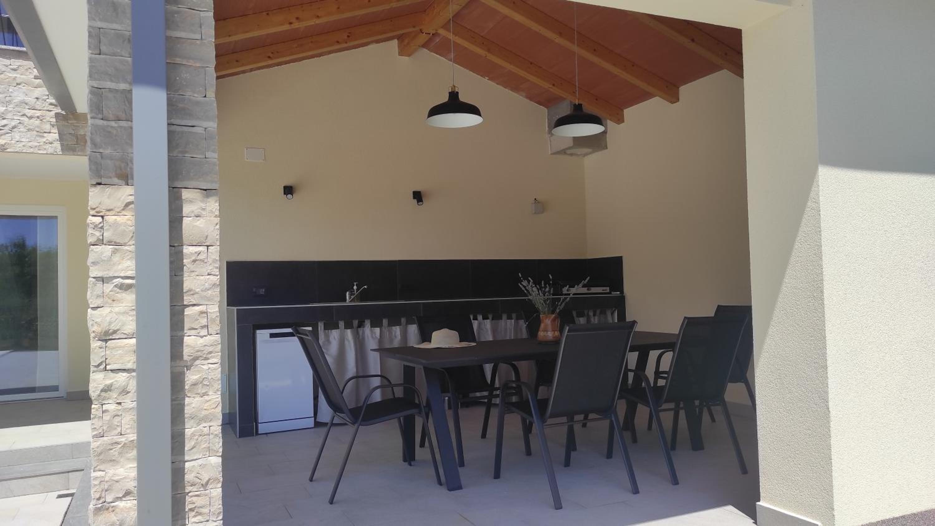 Villa Fortuna - Private Pool and Garden Retreat
