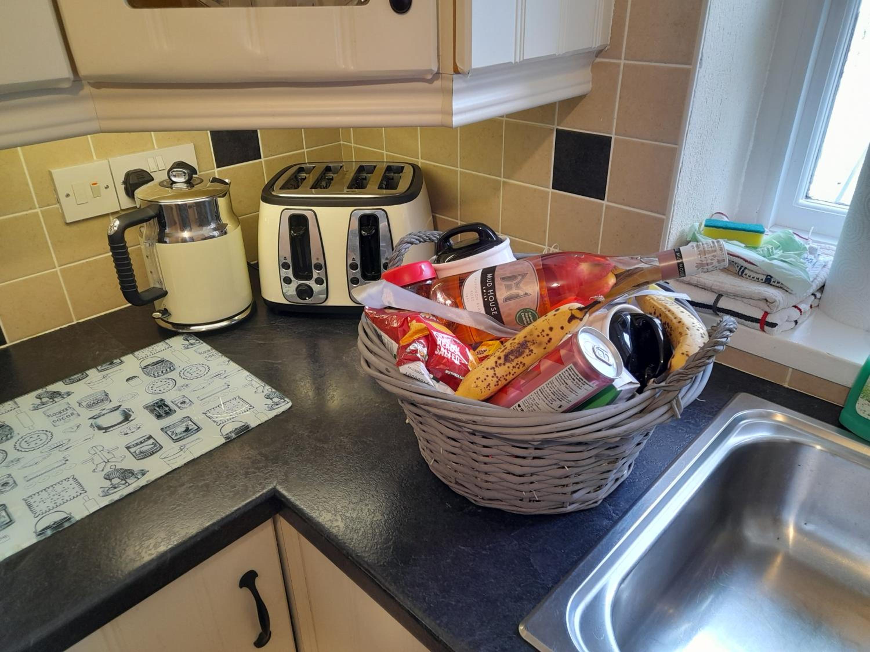 Moira Cottages at Berwickhall Sleeps 8