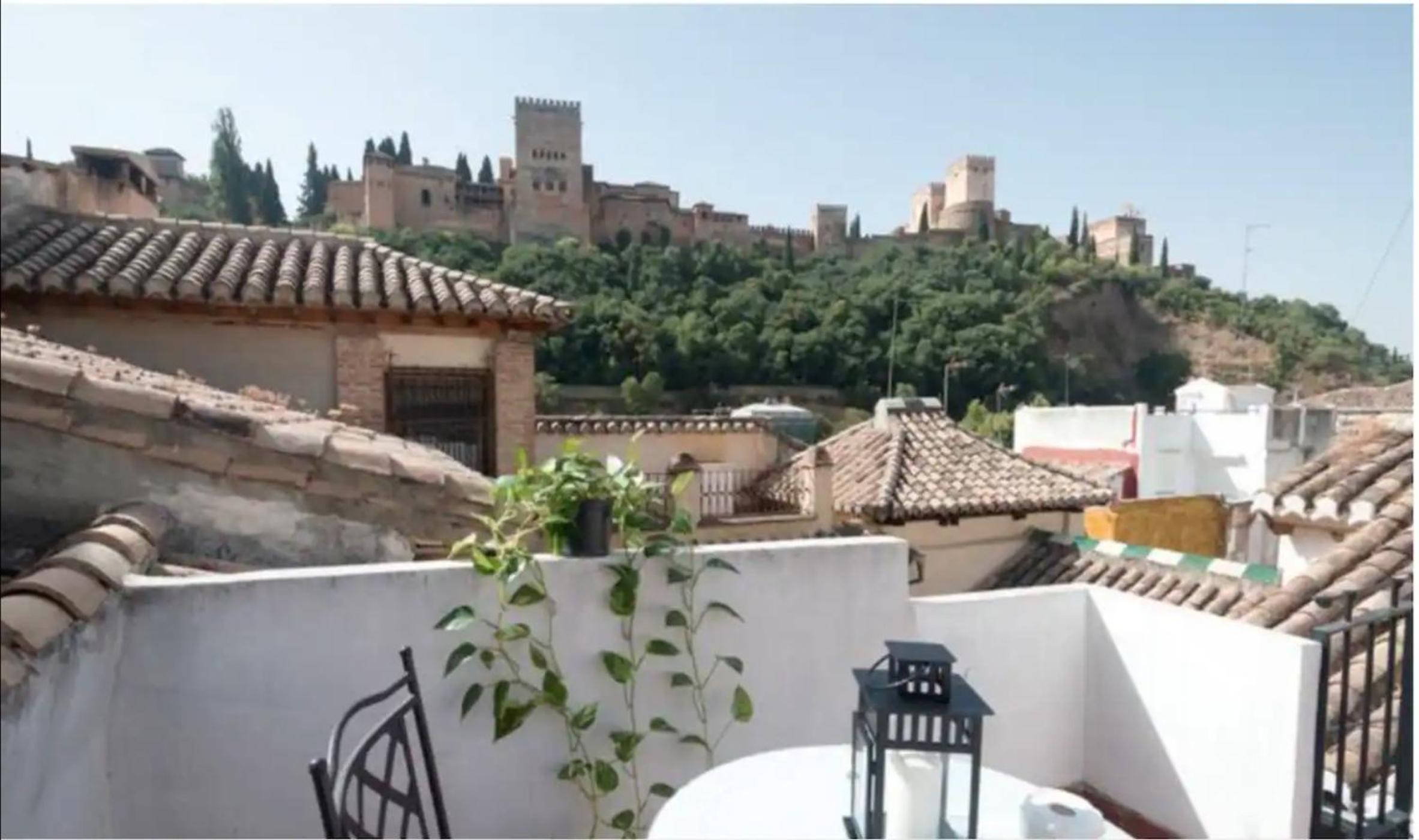 Atico con terracita y vistas Alhambra, centro