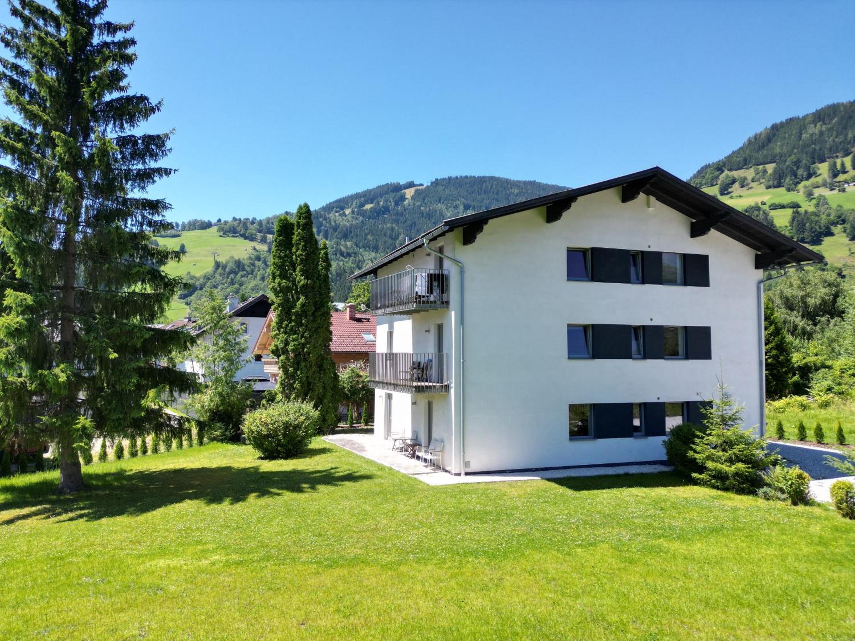Apartmenthouse 5 Seasons - incl SUMMER CARD by All in One Apartments