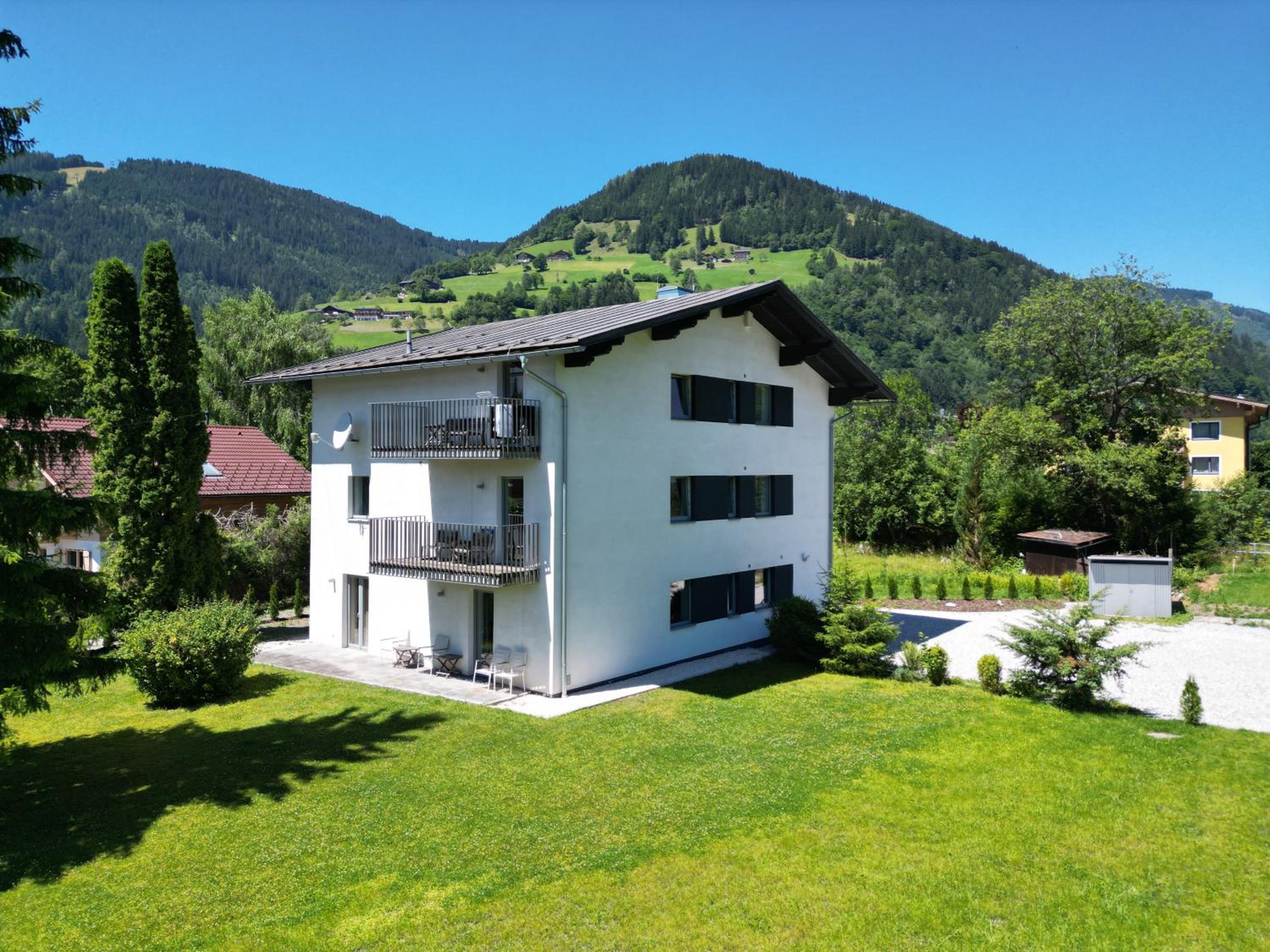 Apartmenthouse 5 Seasons - incl SUMMER CARD by All in One Apartments