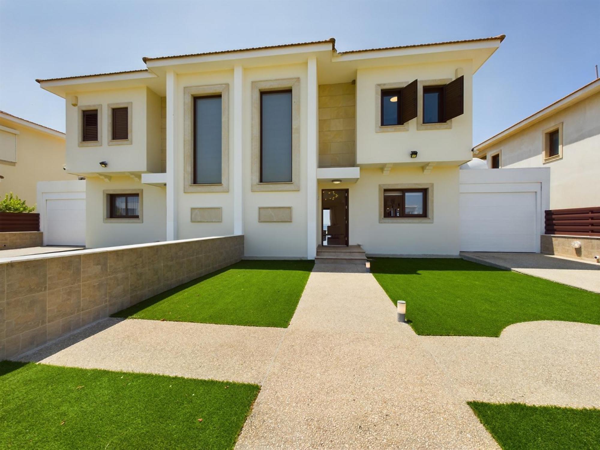 Fabulous beach front house with pool