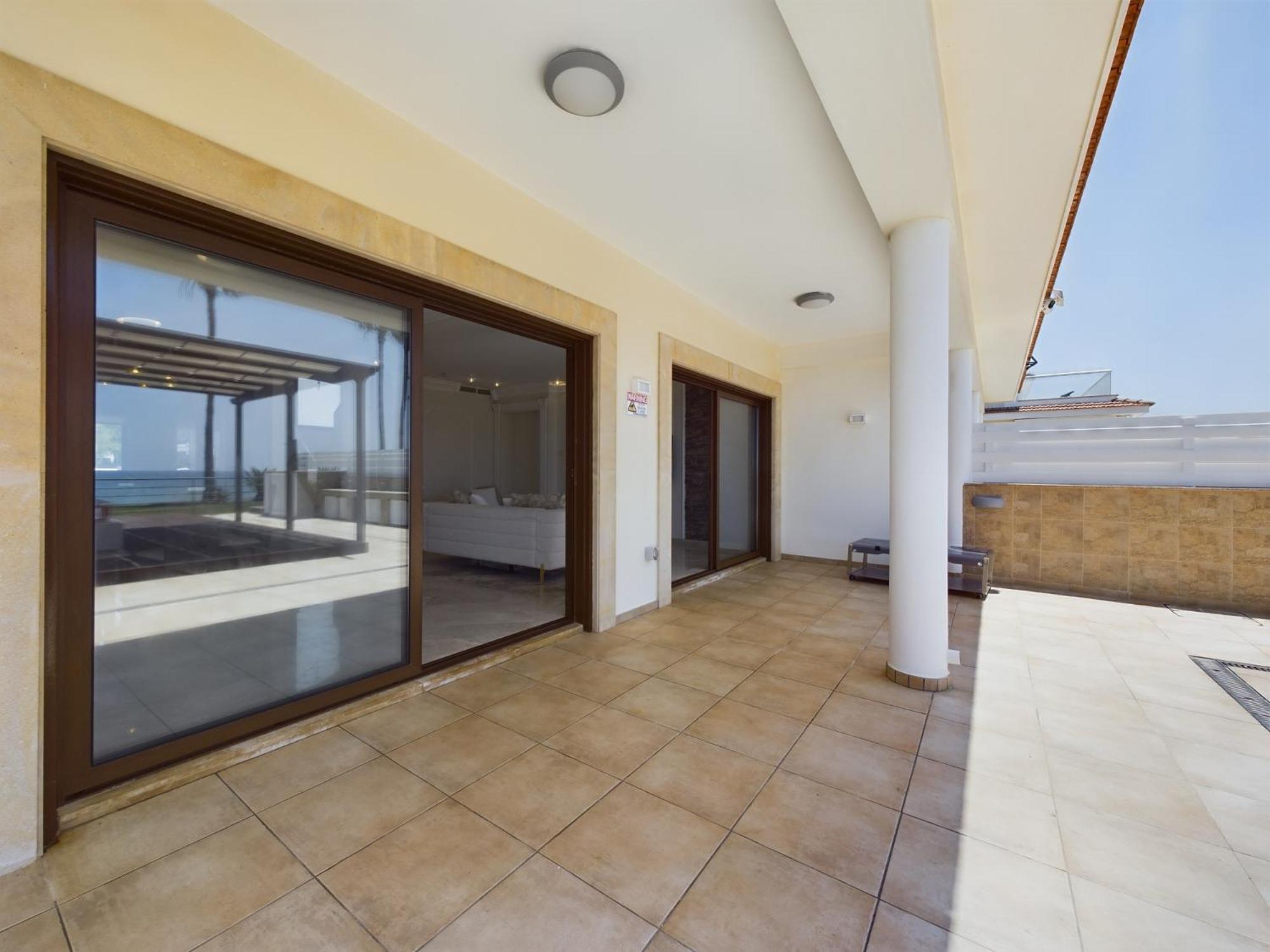 Fabulous beach front house with pool