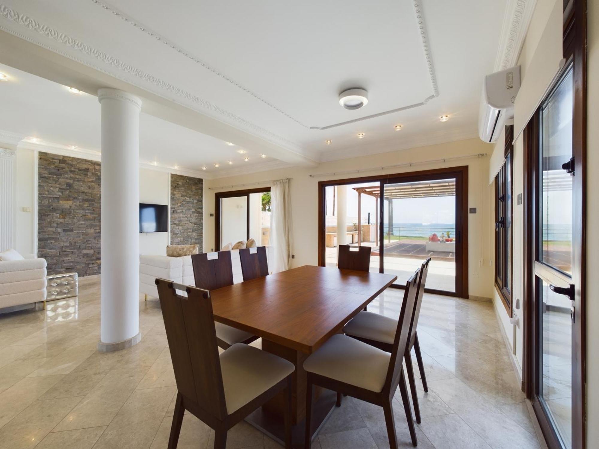 Fabulous beach front house with pool