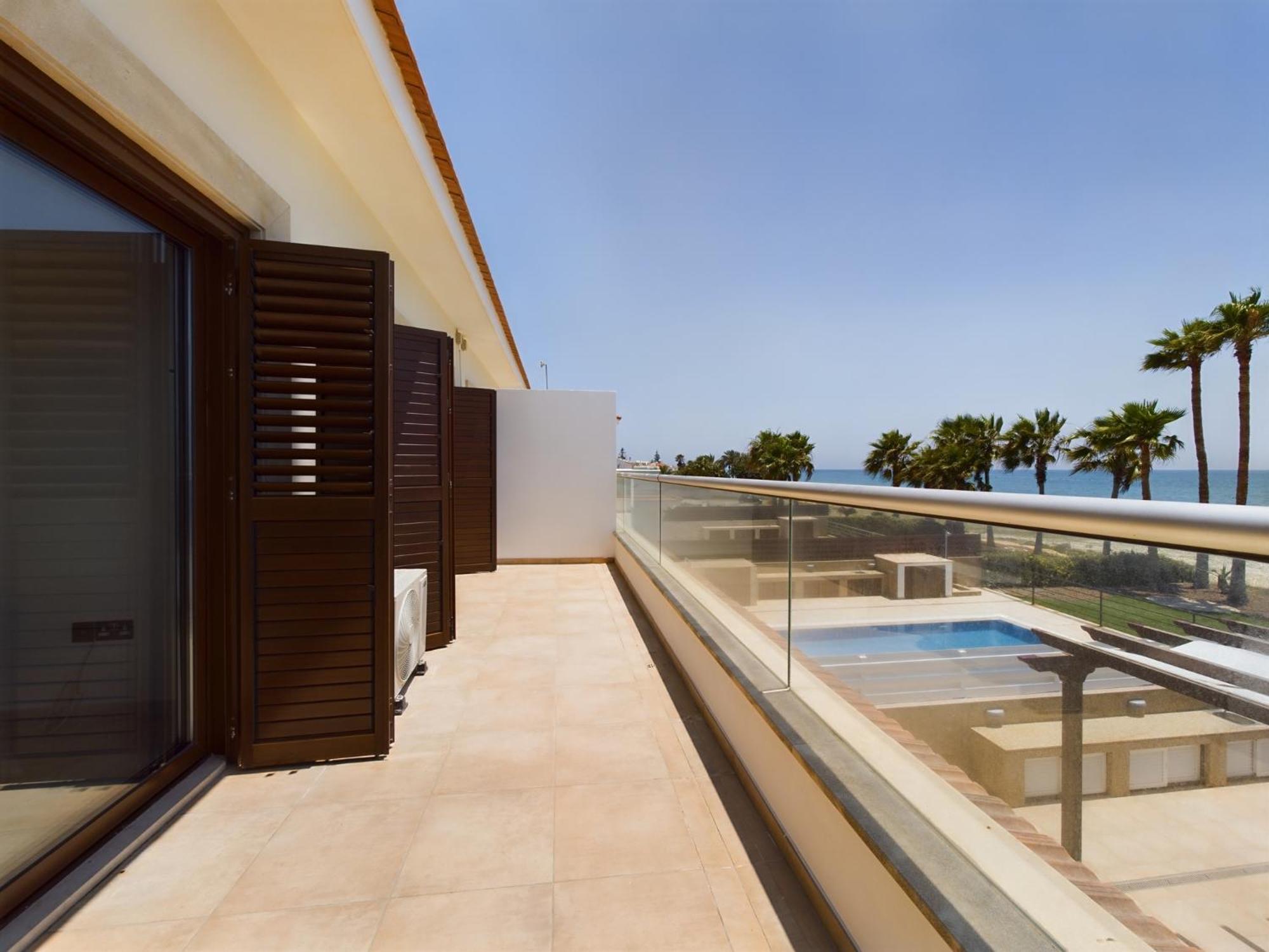 Fabulous beach front house with pool