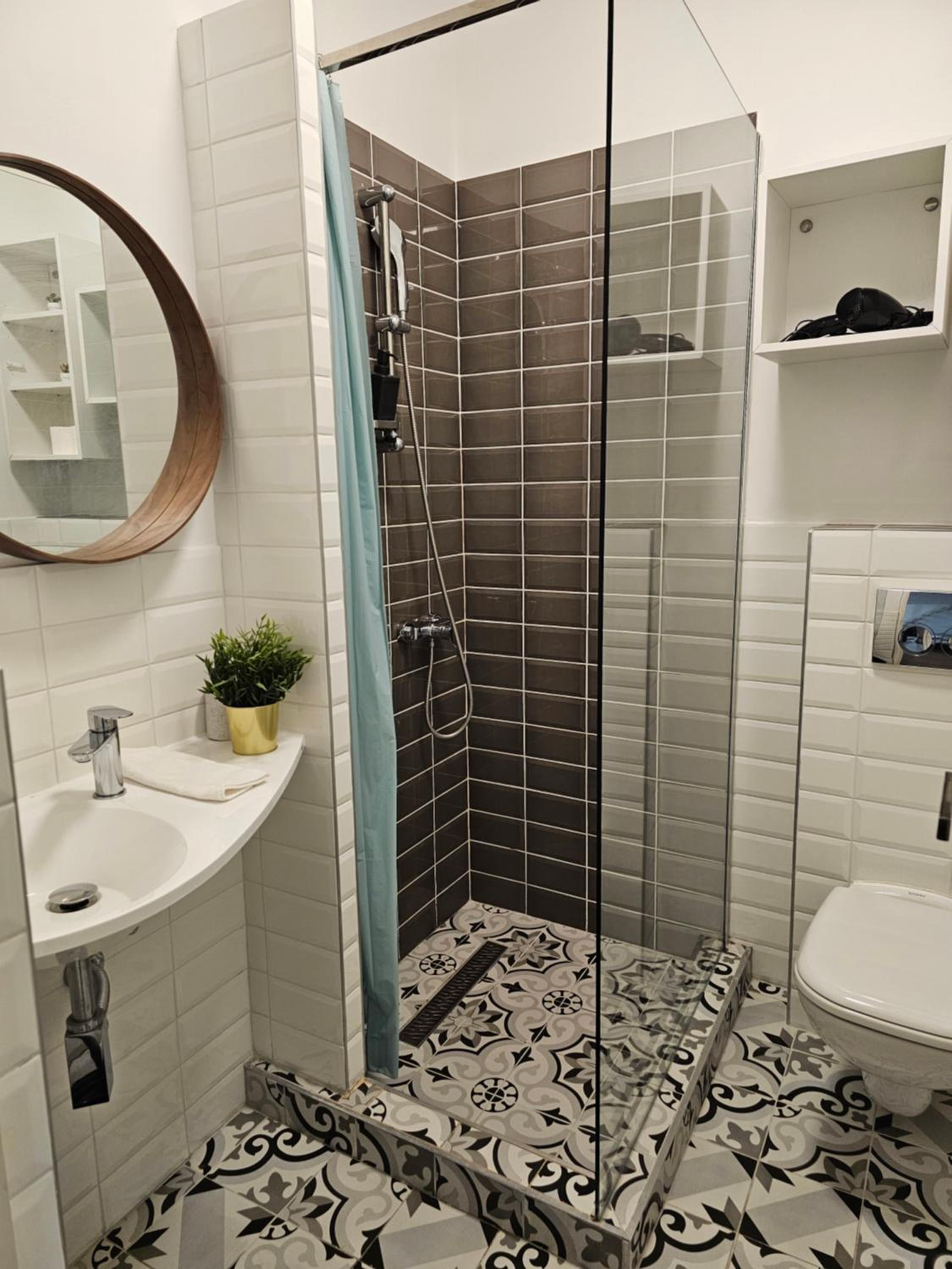 Stylish Suite WestEnd view 3