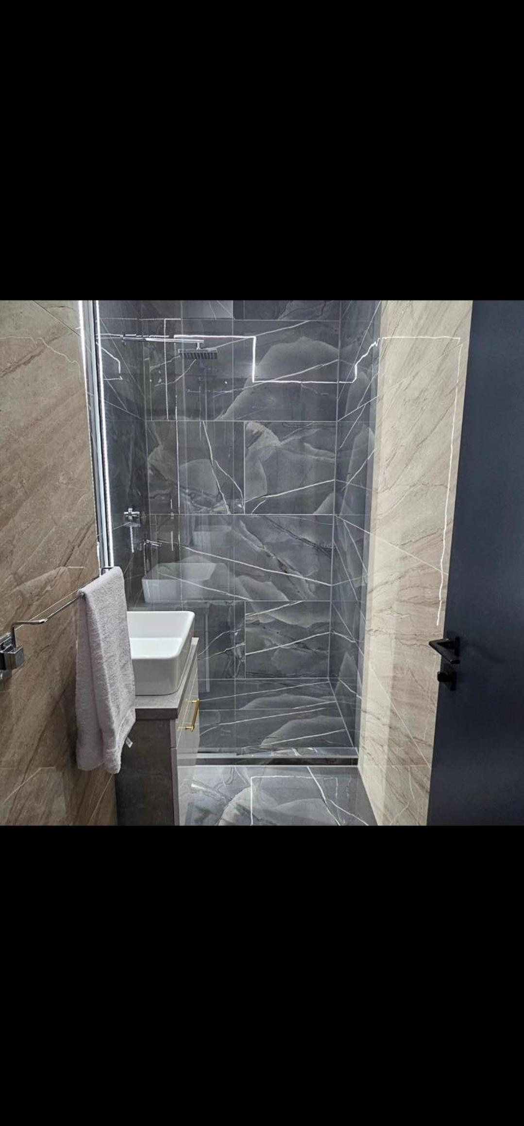 Luxury Room 's