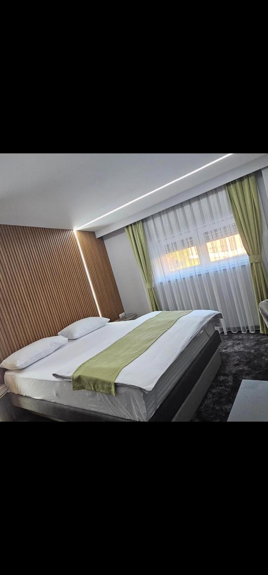 Luxury Room 's