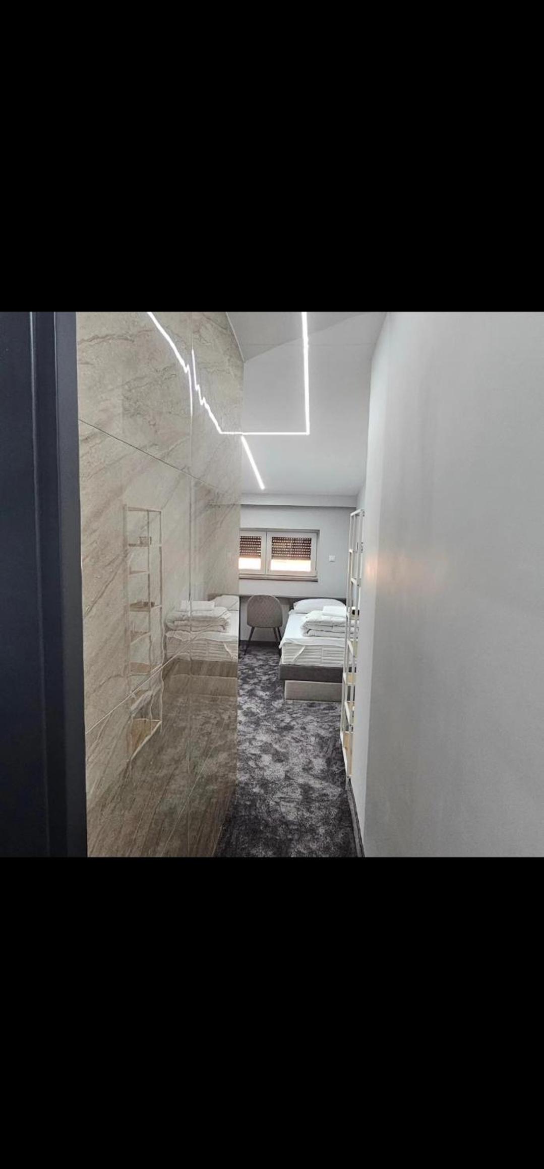 Luxury Room 's